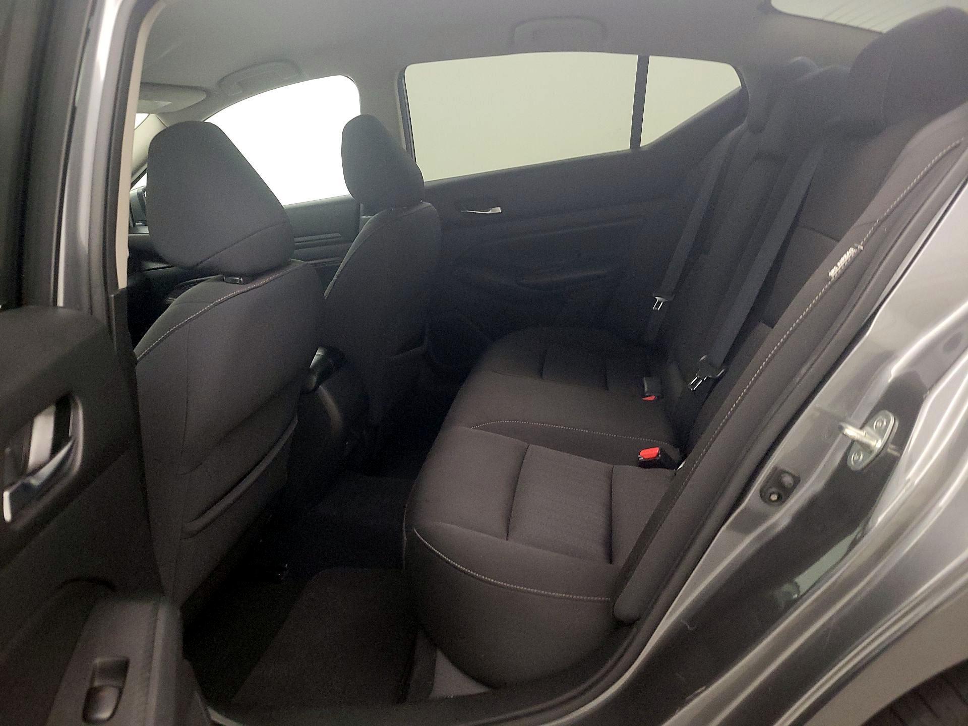 Thumbnail: 2019 Nissan Altima - 19