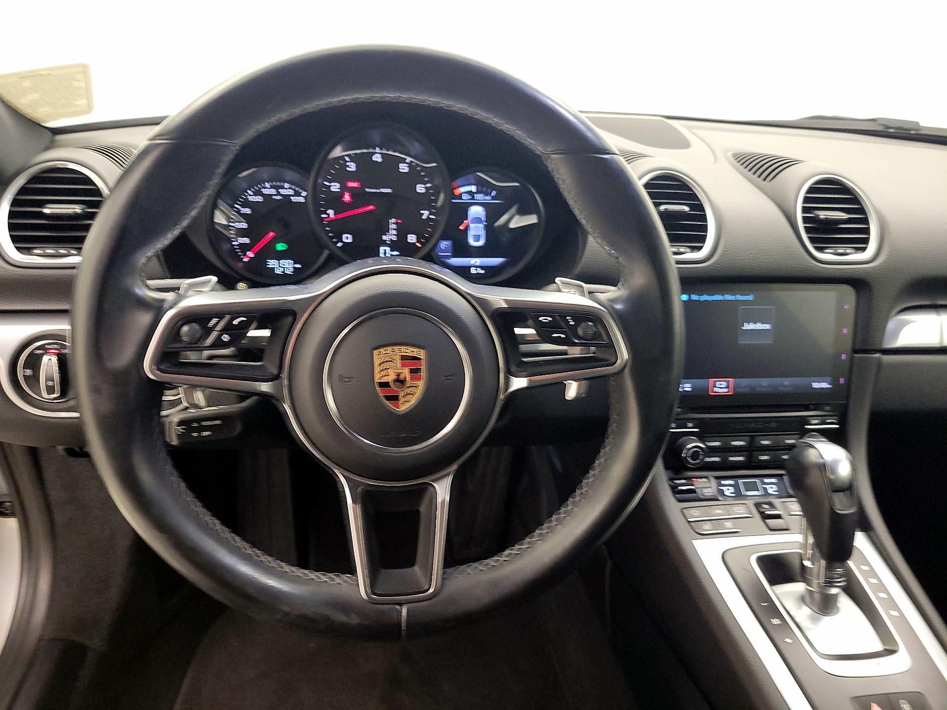 Thumbnail: 2018 Porsche 718 Cayman - 10