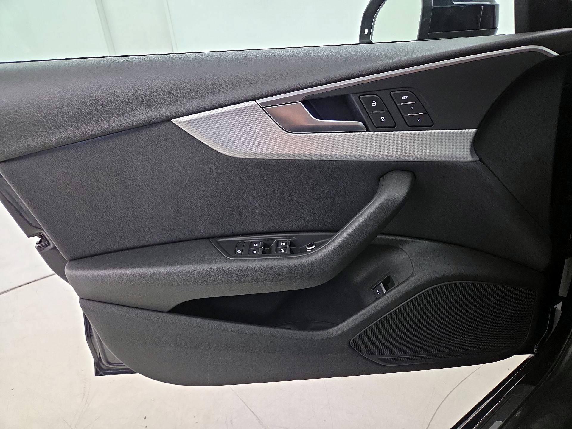 Thumbnail: 2017 Audi A4 - 12