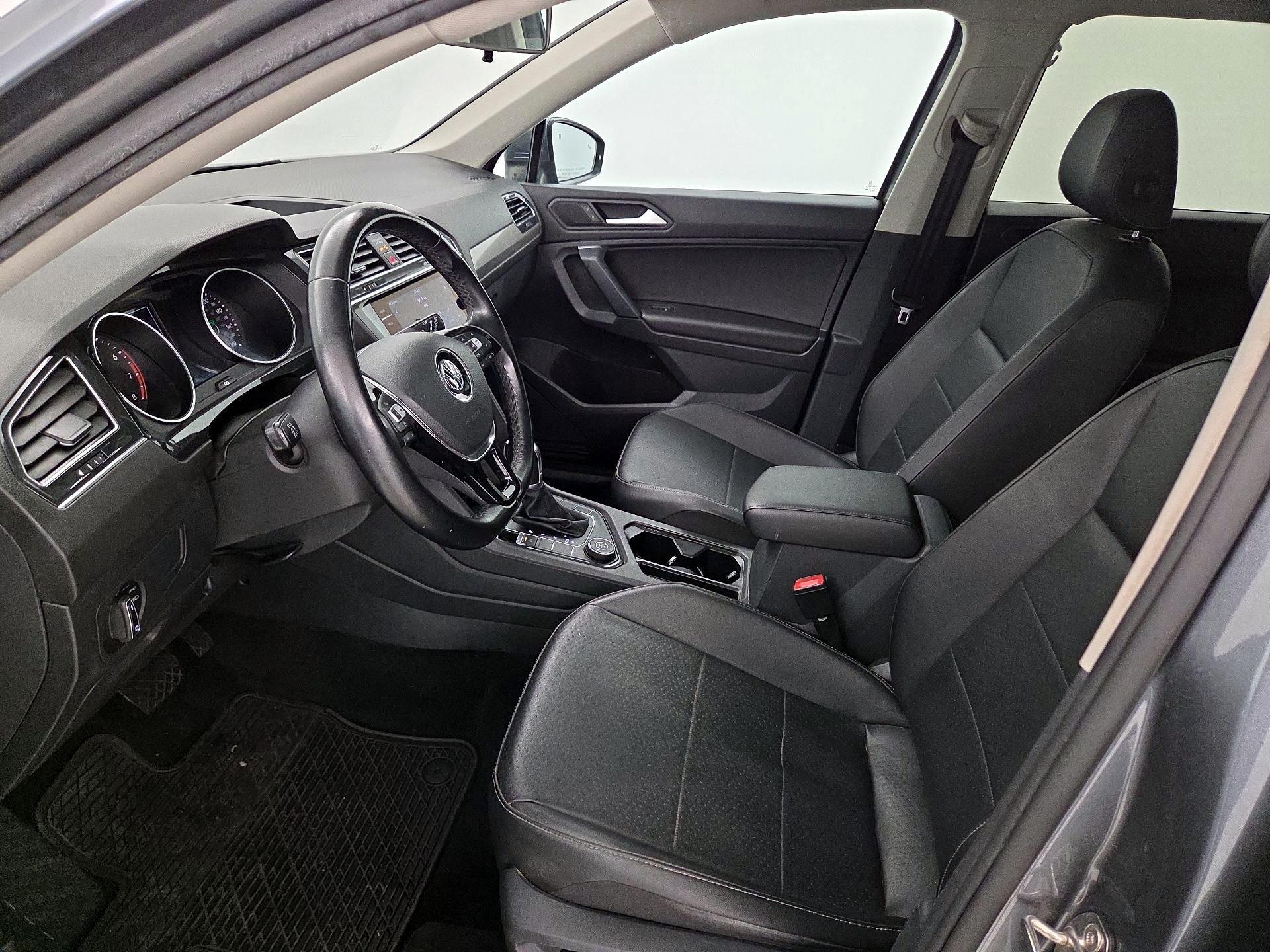 Thumbnail: 2019 Volkswagen Tiguan - 11