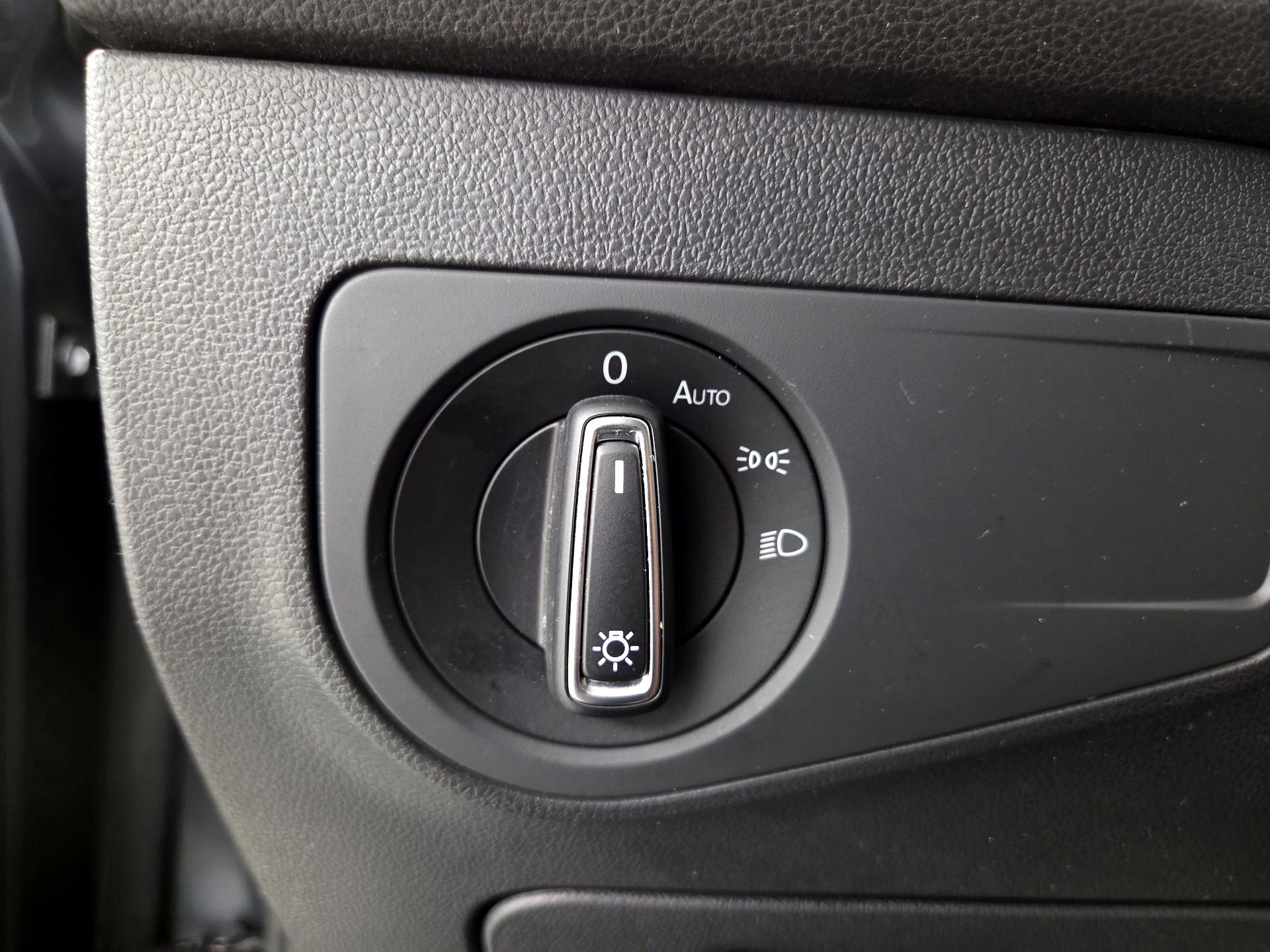 Thumbnail: 2019 Volkswagen Tiguan - 13