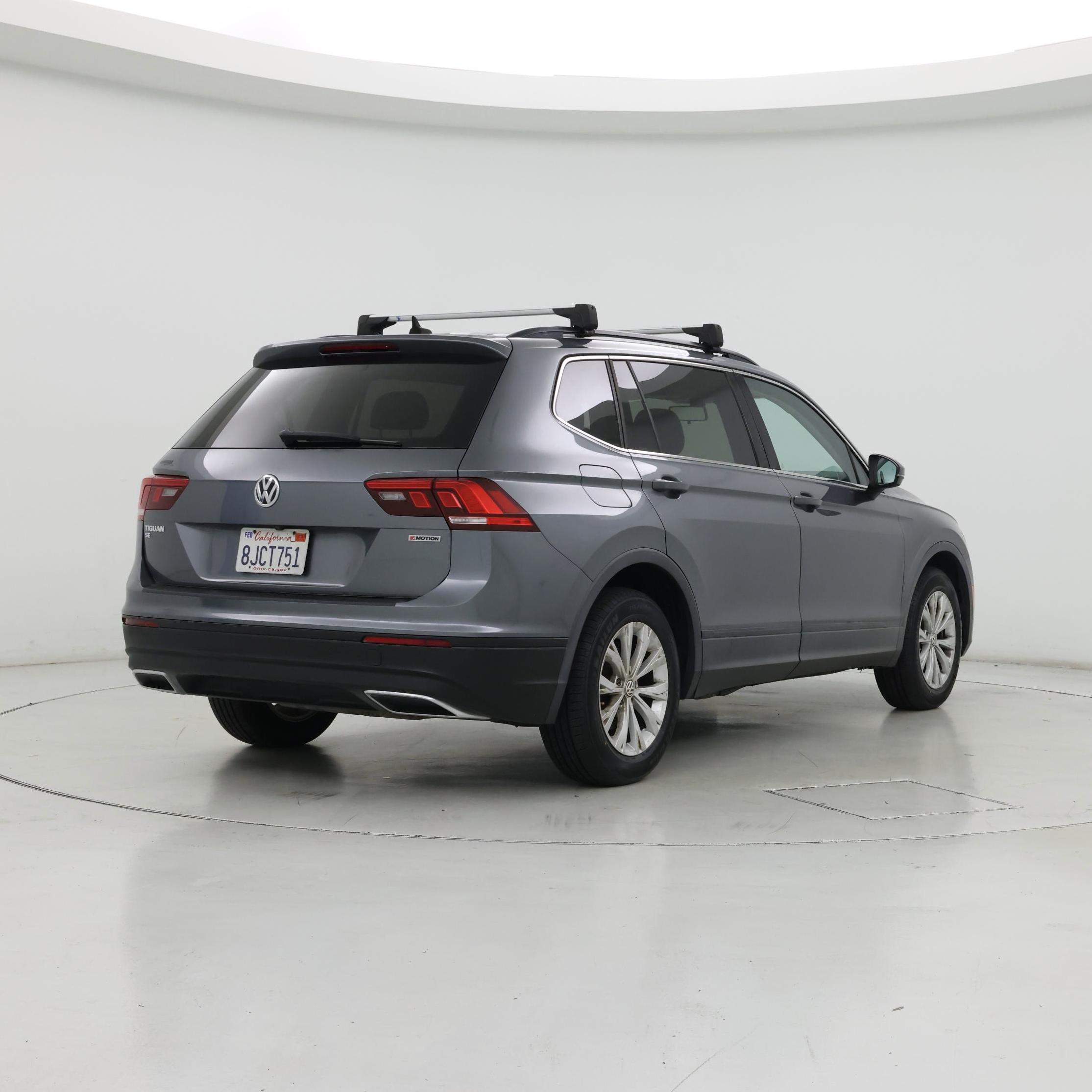 Thumbnail: 2019 Volkswagen Tiguan - 8