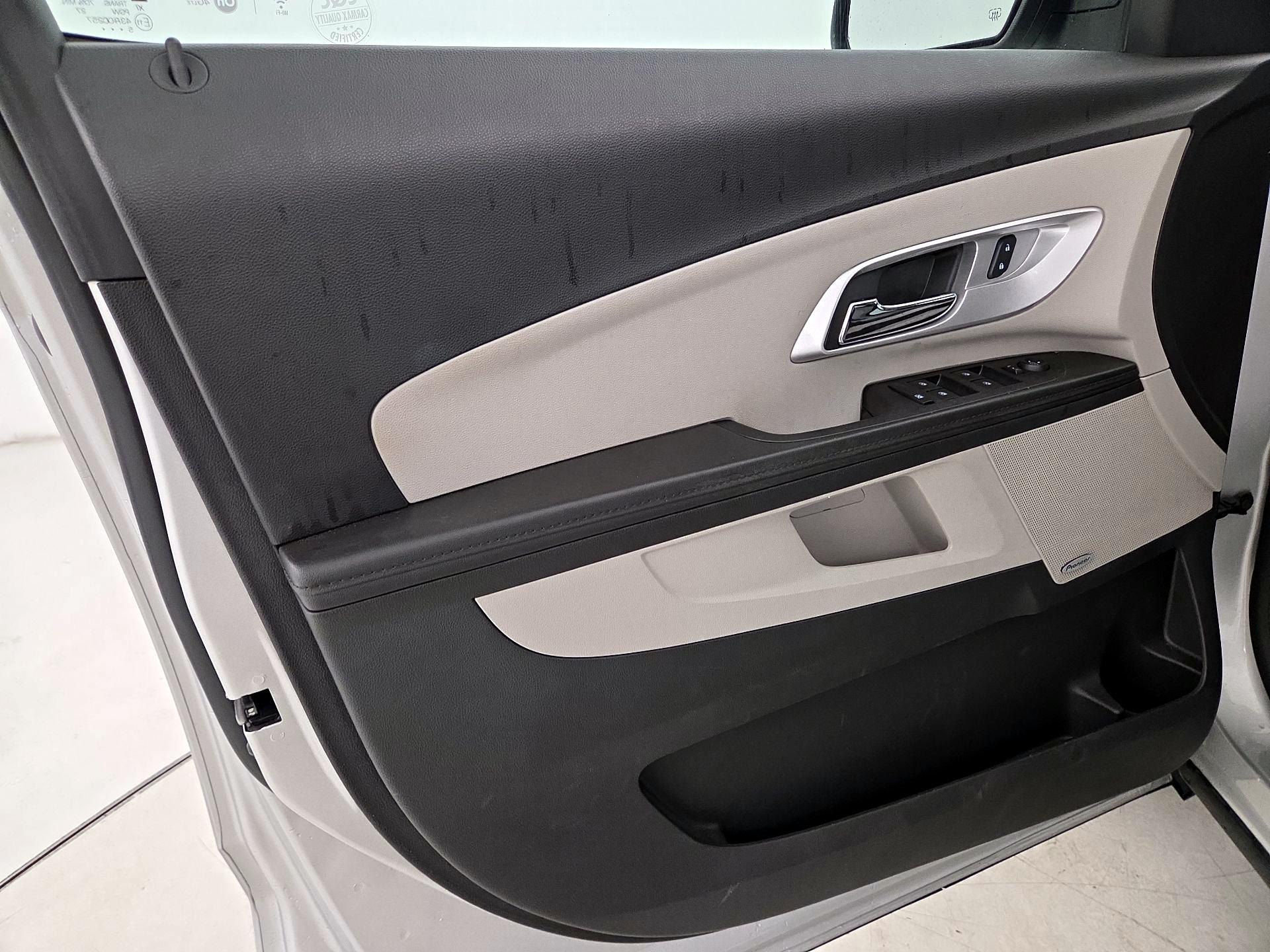 Thumbnail: 2016 Chevrolet Equinox - 12