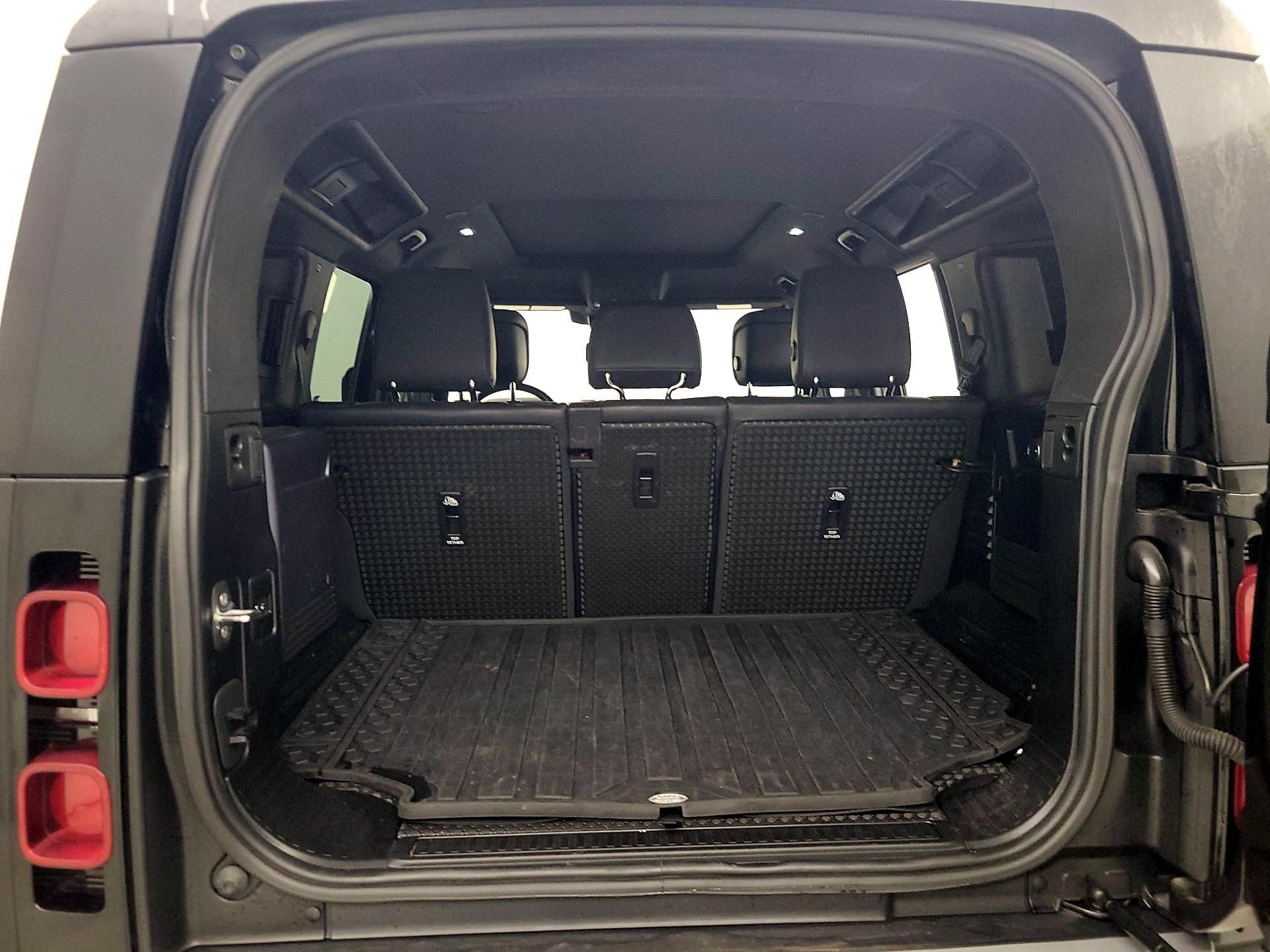 Thumbnail: 2022 Land Rover Defender - 20