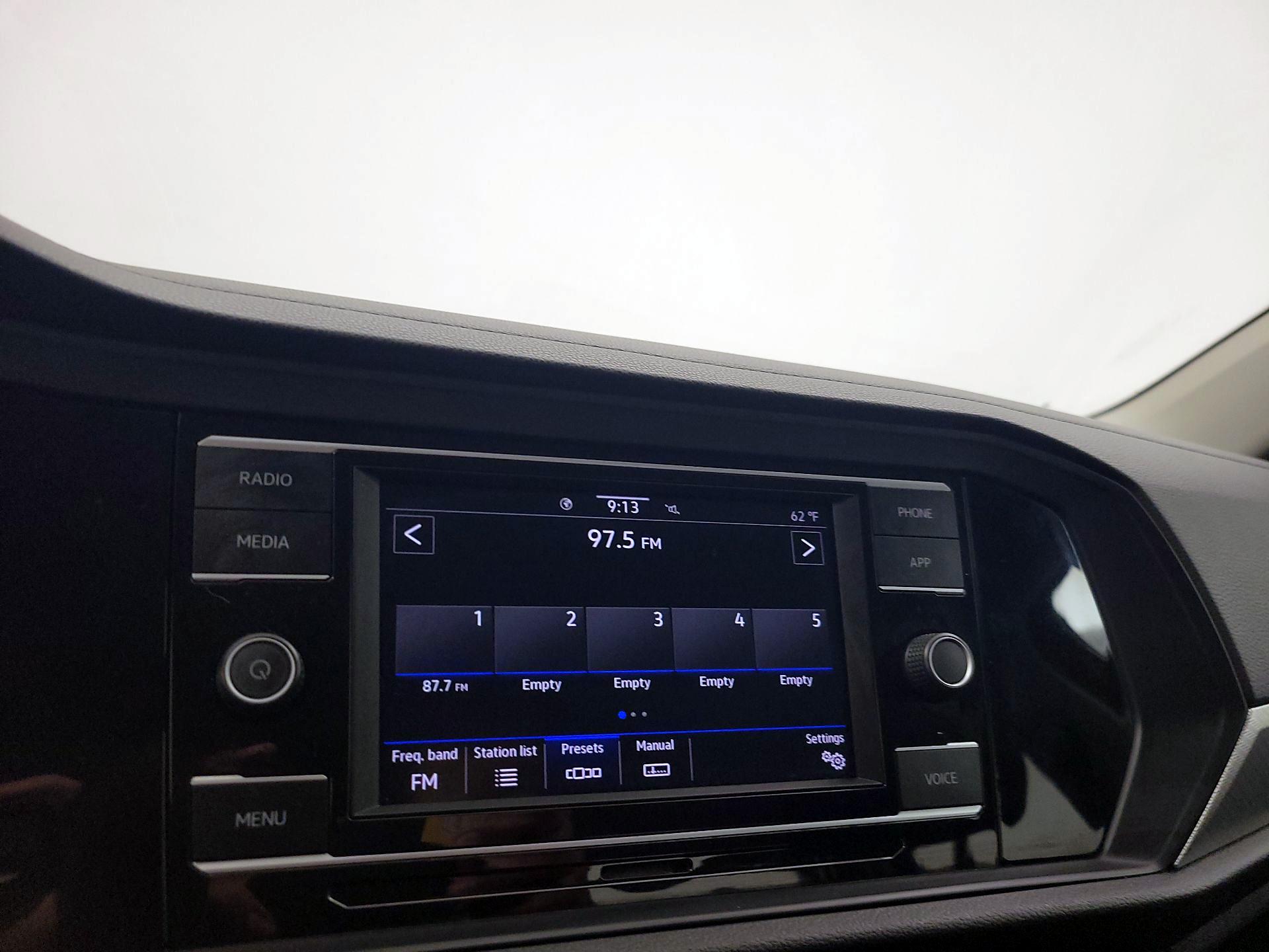 Thumbnail: 2020 Volkswagen Jetta - 15