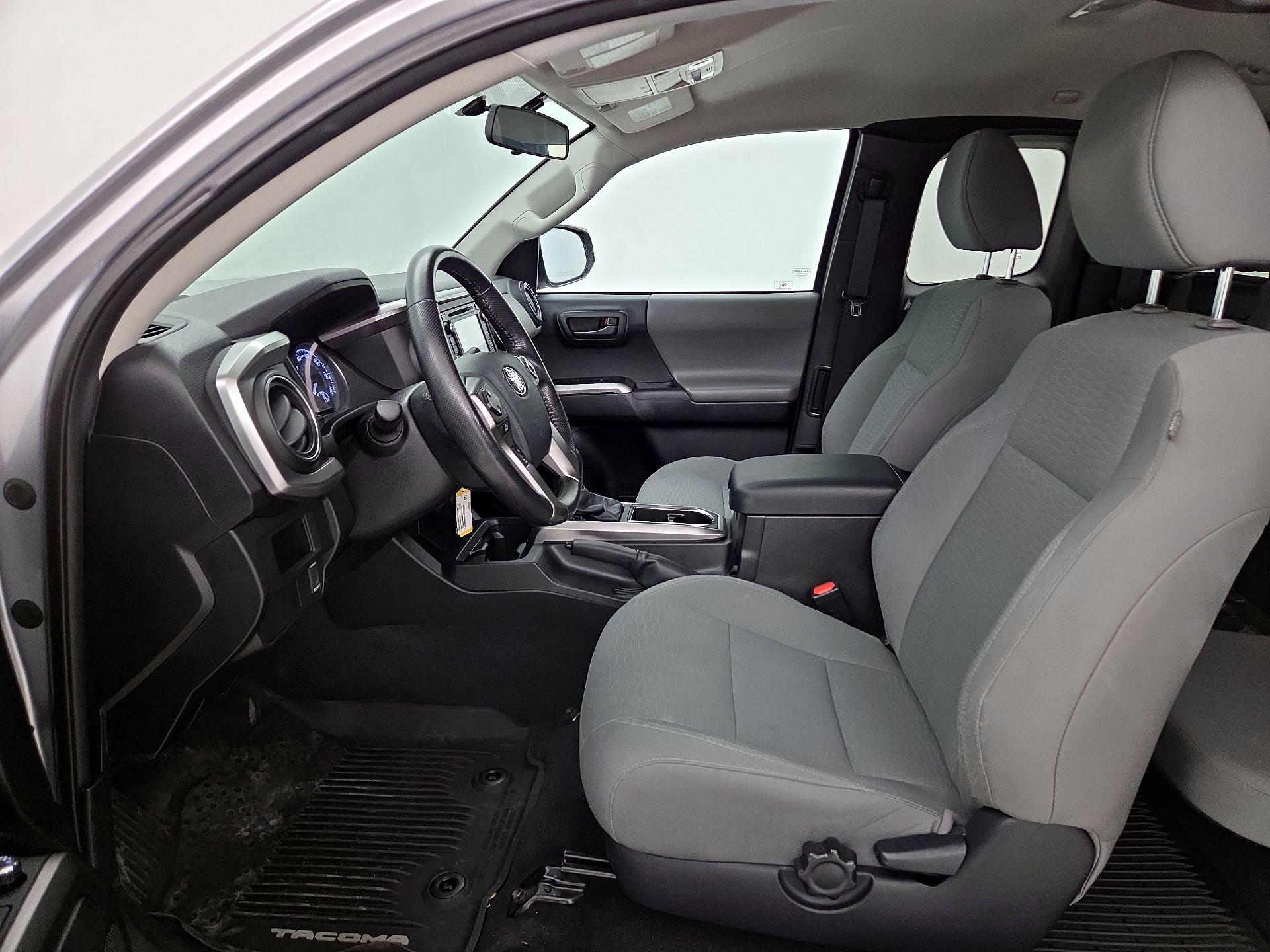 Thumbnail: 2016 Toyota Tacoma - 11