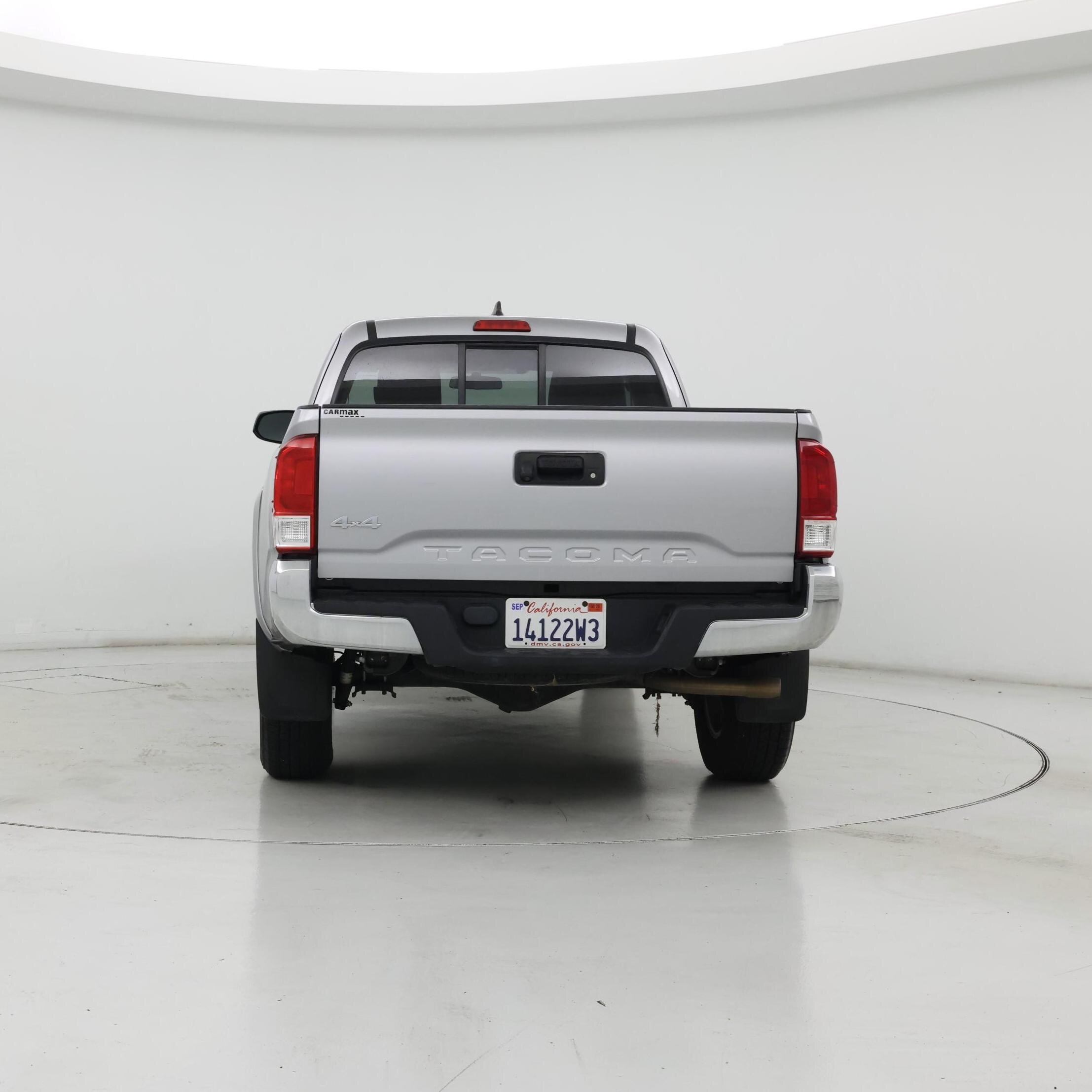 Thumbnail: 2016 Toyota Tacoma - 6