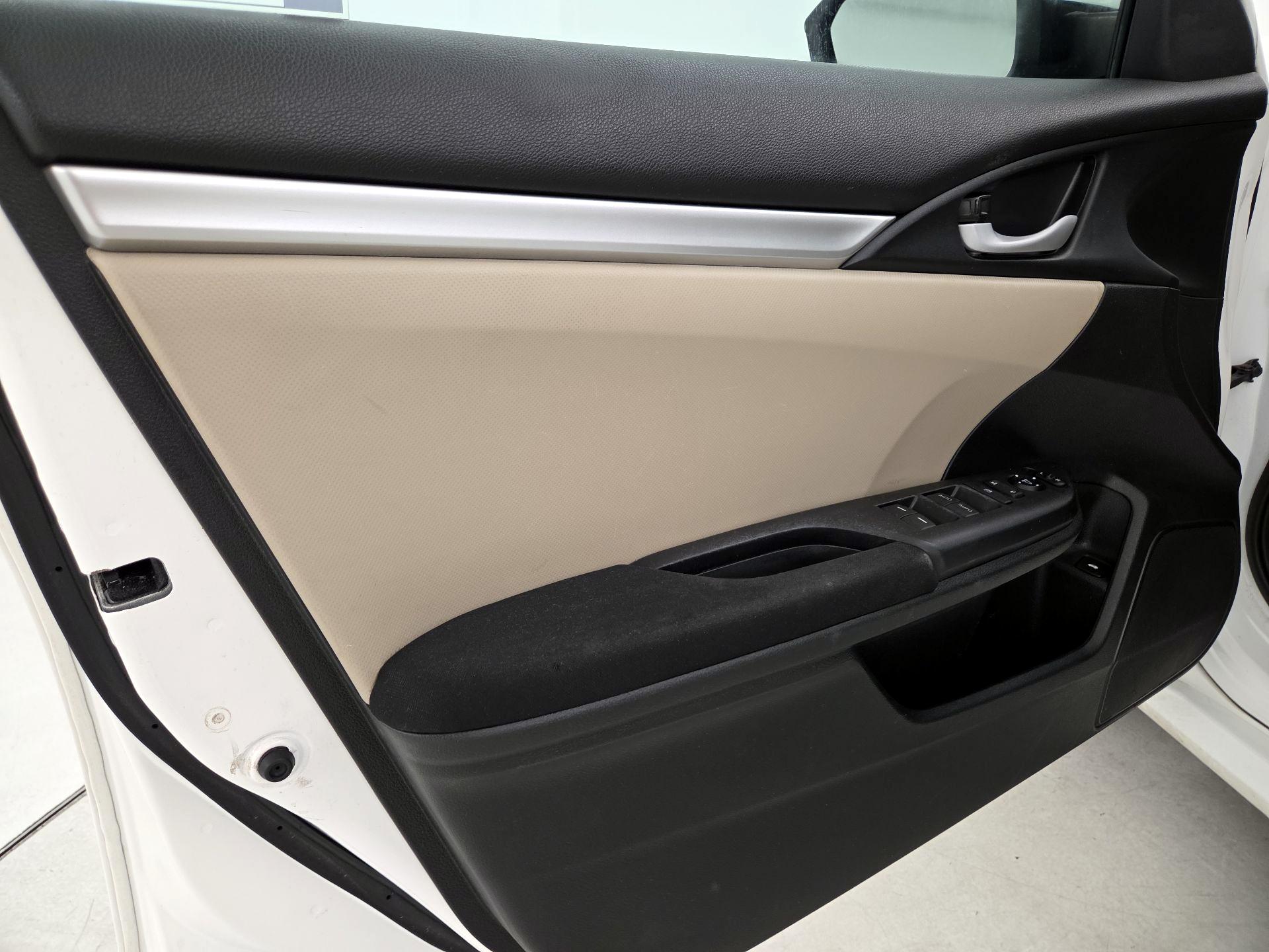 Thumbnail: 2017 Honda Civic - 12