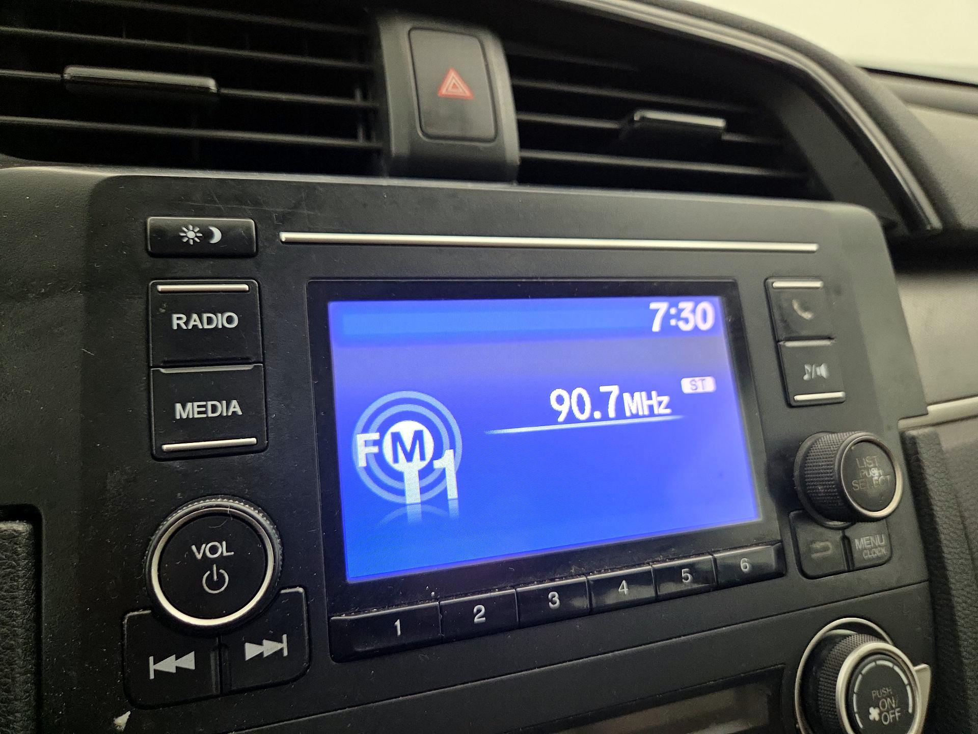 Thumbnail: 2017 Honda Civic - 15