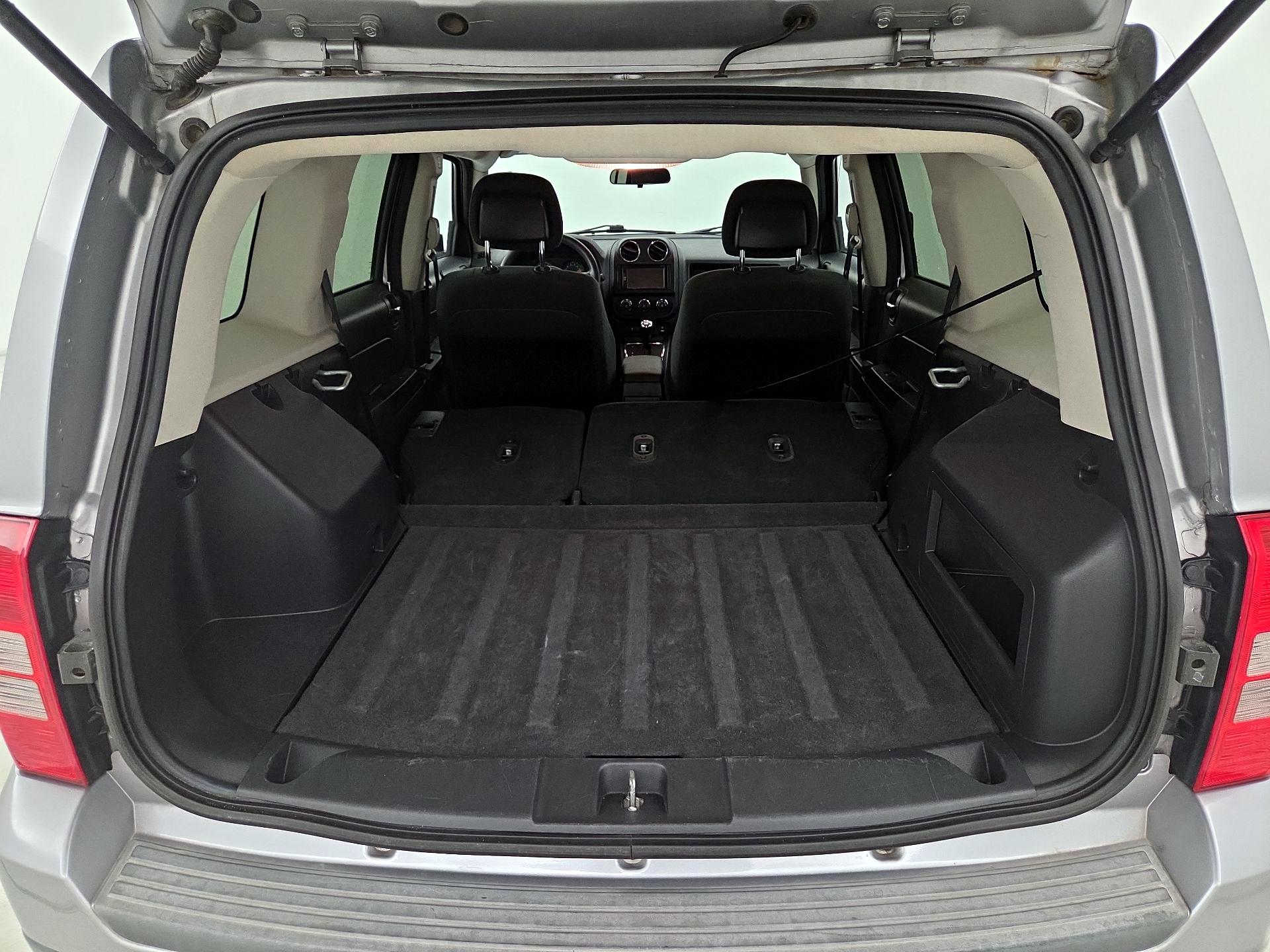 Thumbnail: 2015 Jeep Patriot - 19