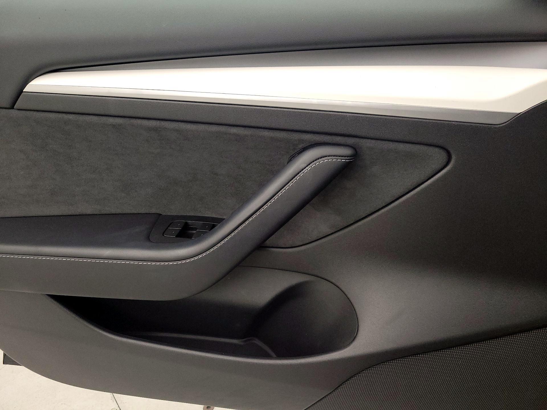 Thumbnail: 2023 Tesla Model 3 - 12