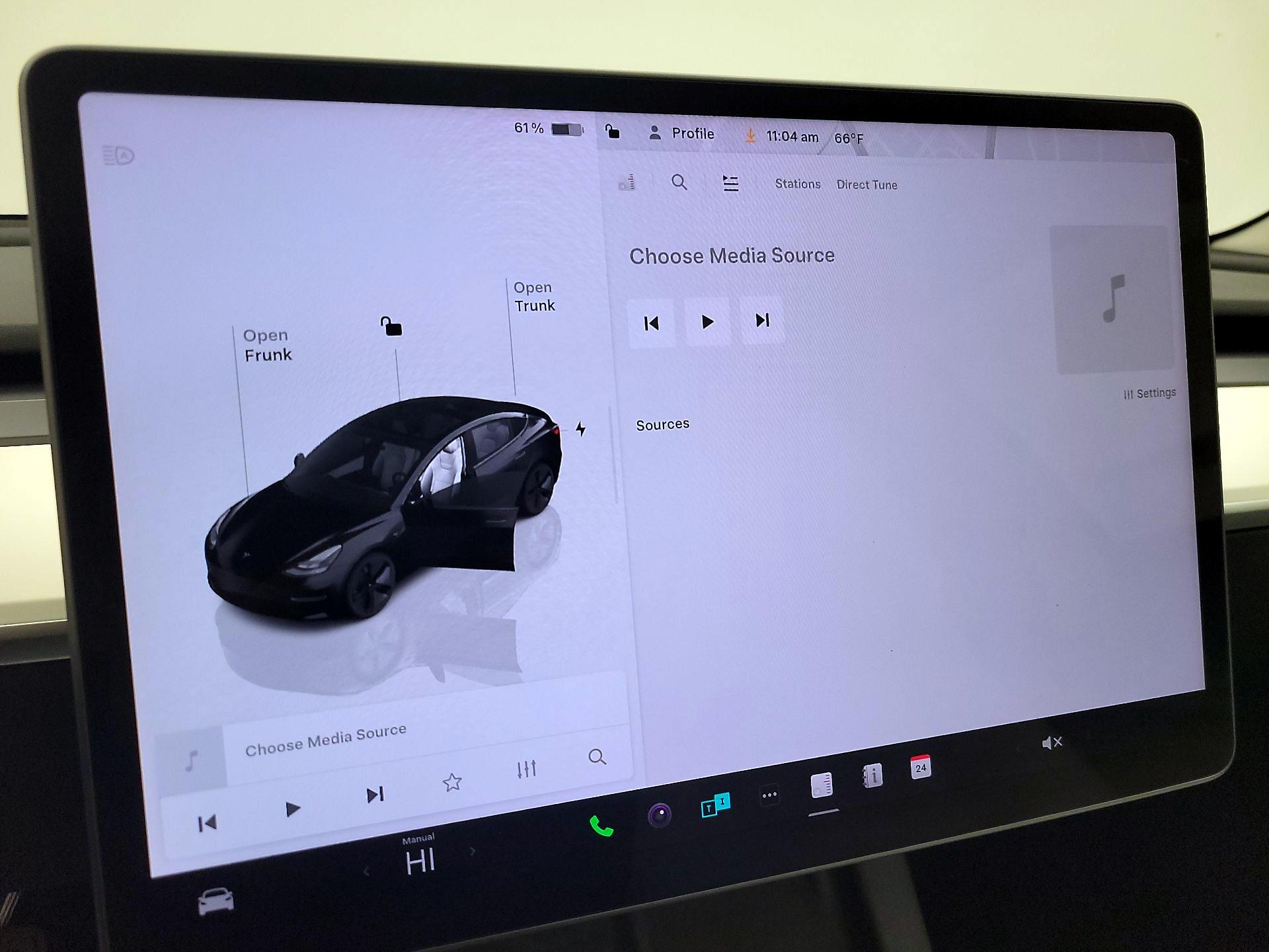 Thumbnail: 2023 Tesla Model 3 - 15