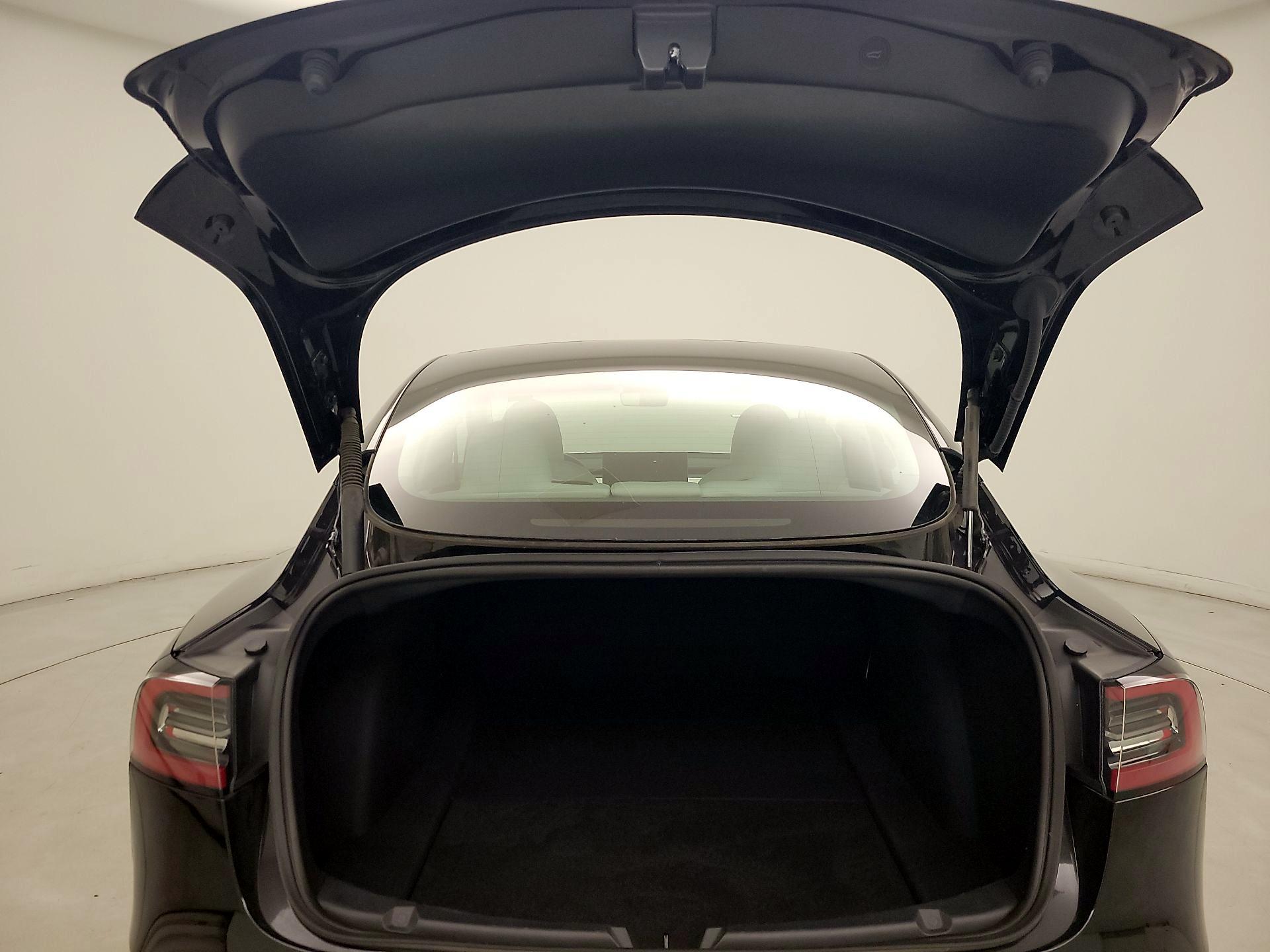 Thumbnail: 2023 Tesla Model 3 - 19