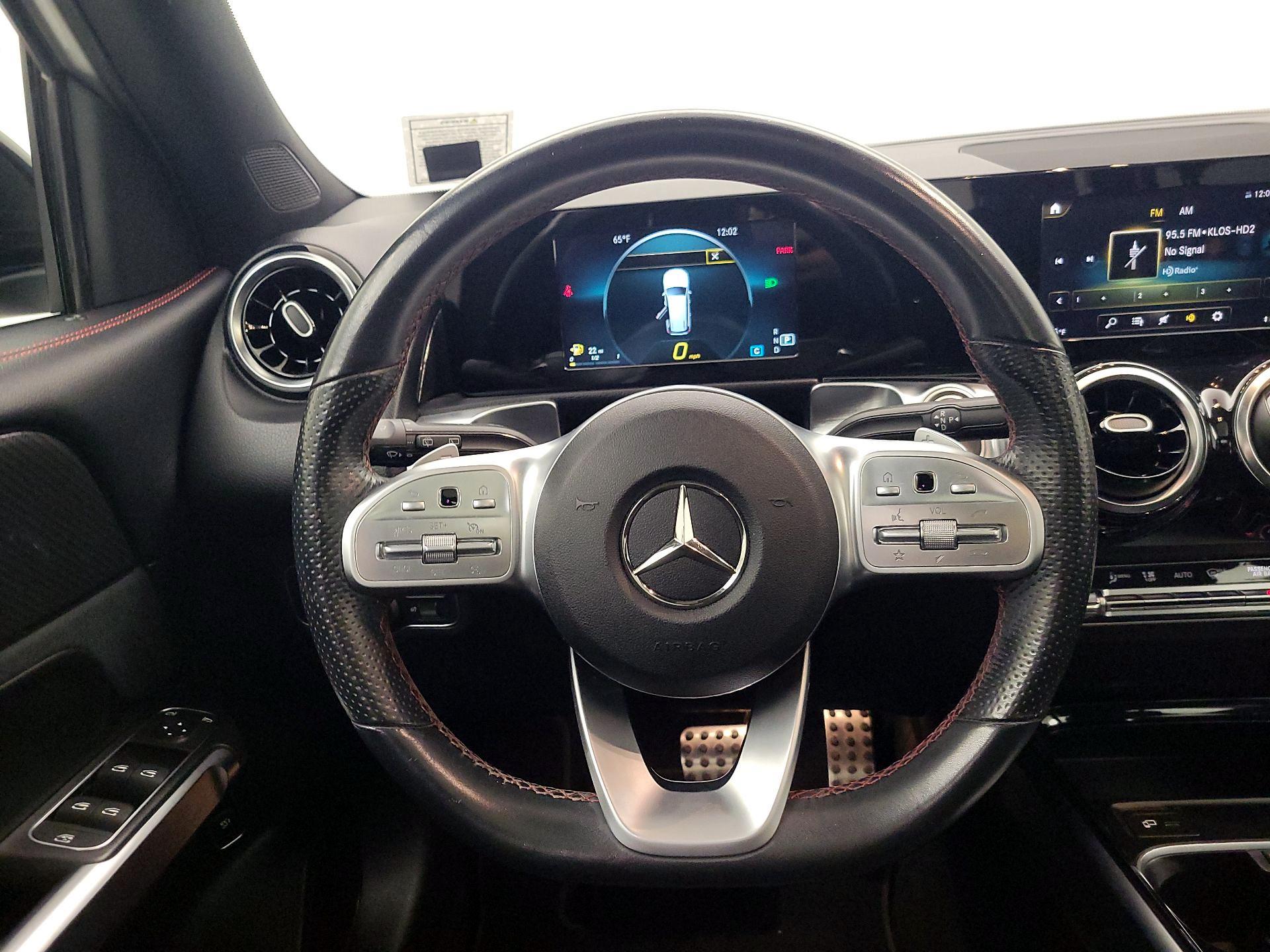 Thumbnail: 2020 Mercedes-Benz GLB - 10