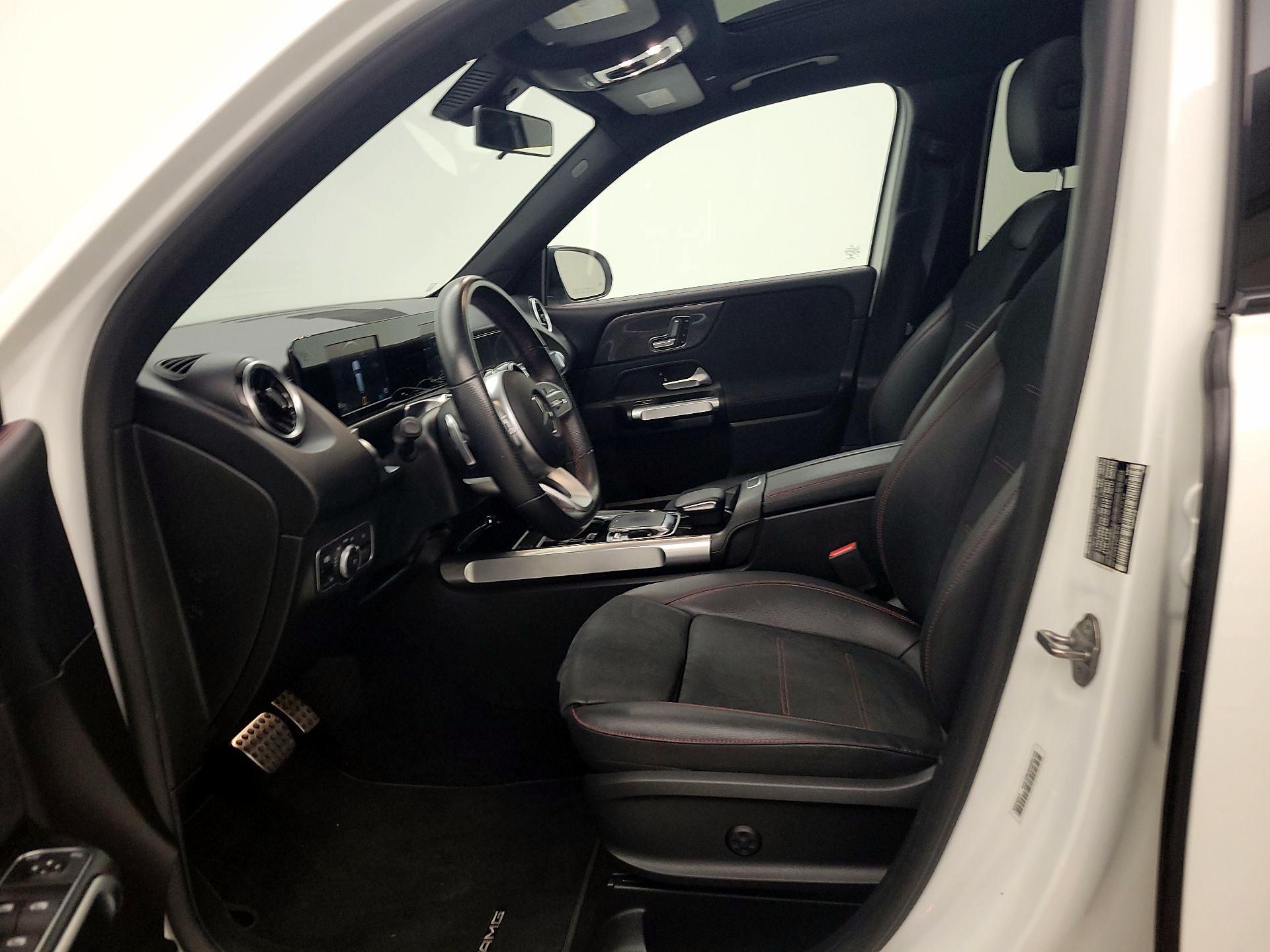 Thumbnail: 2020 Mercedes-Benz GLB - 11