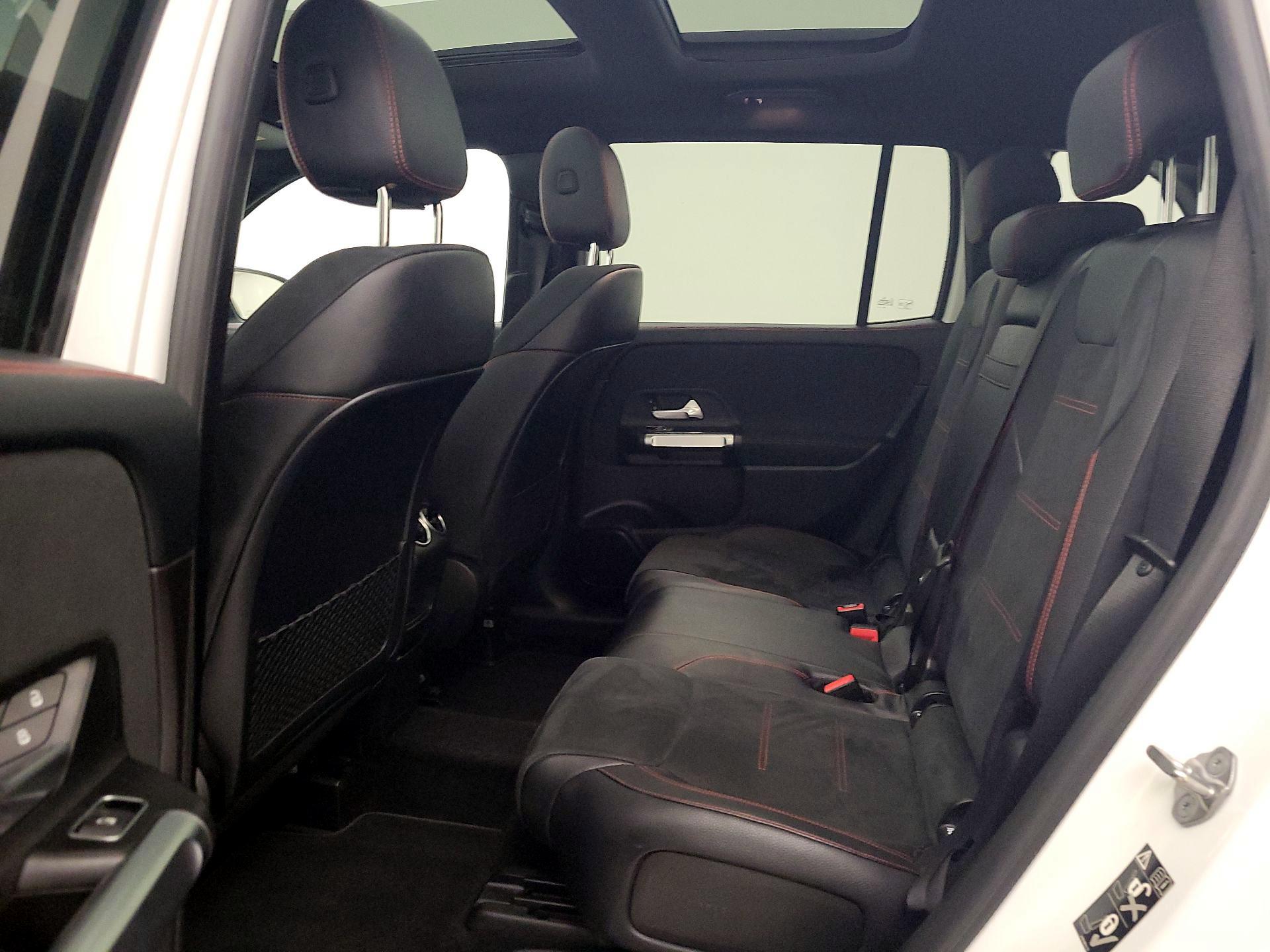 Thumbnail: 2020 Mercedes-Benz GLB - 20