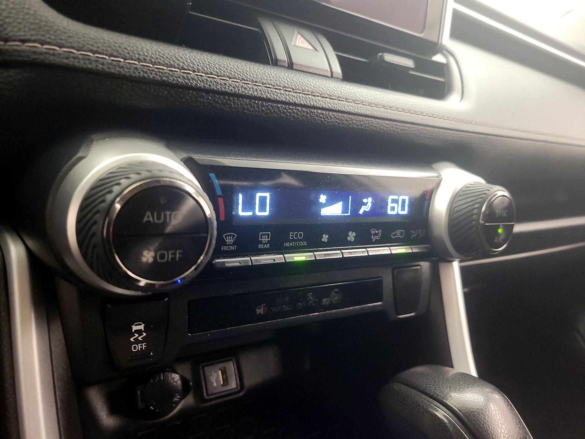 Thumbnail: 2024 Toyota RAV4 - 16