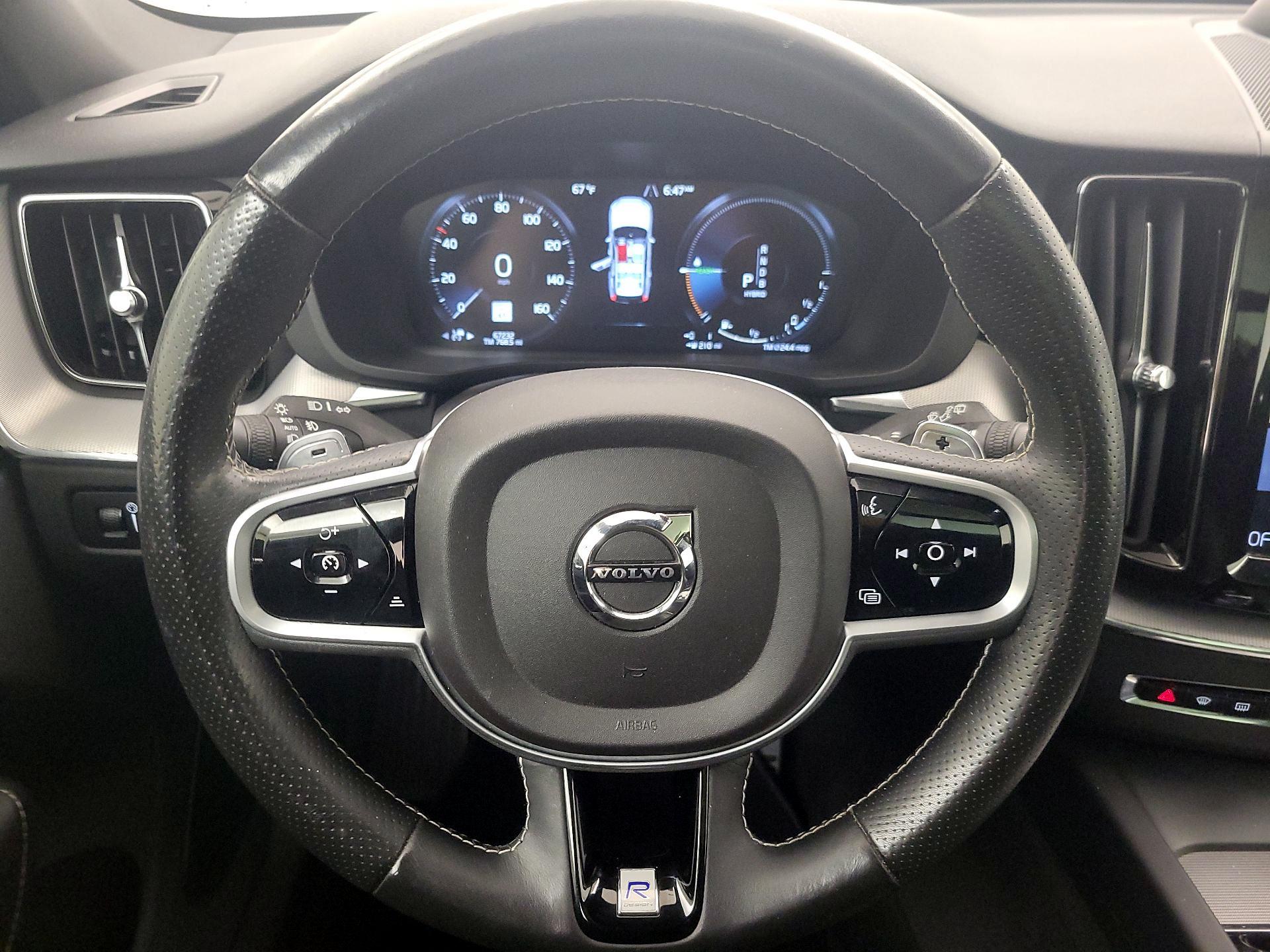 Thumbnail: 2019 Volvo XC60 - 10