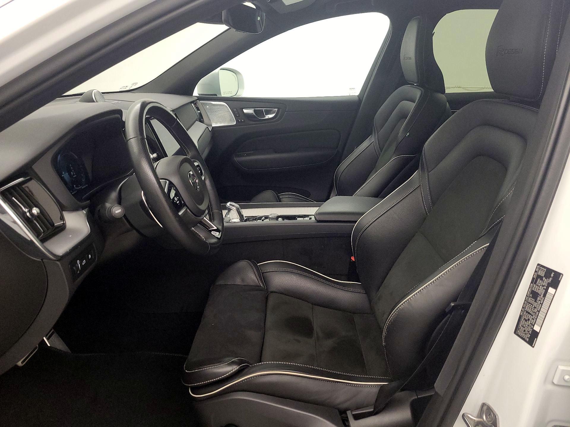 Thumbnail: 2019 Volvo XC60 - 11