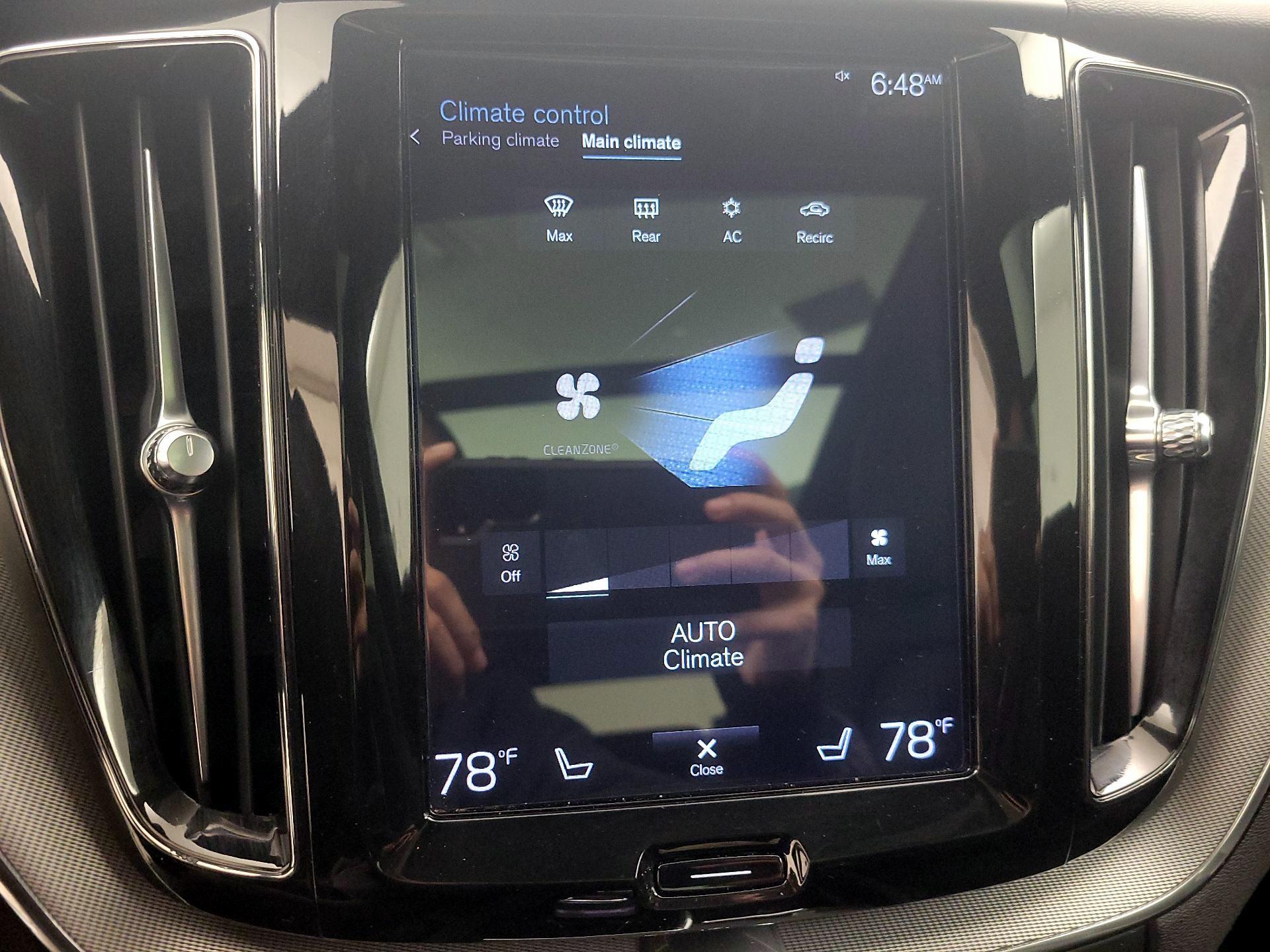 Thumbnail: 2019 Volvo XC60 - 17