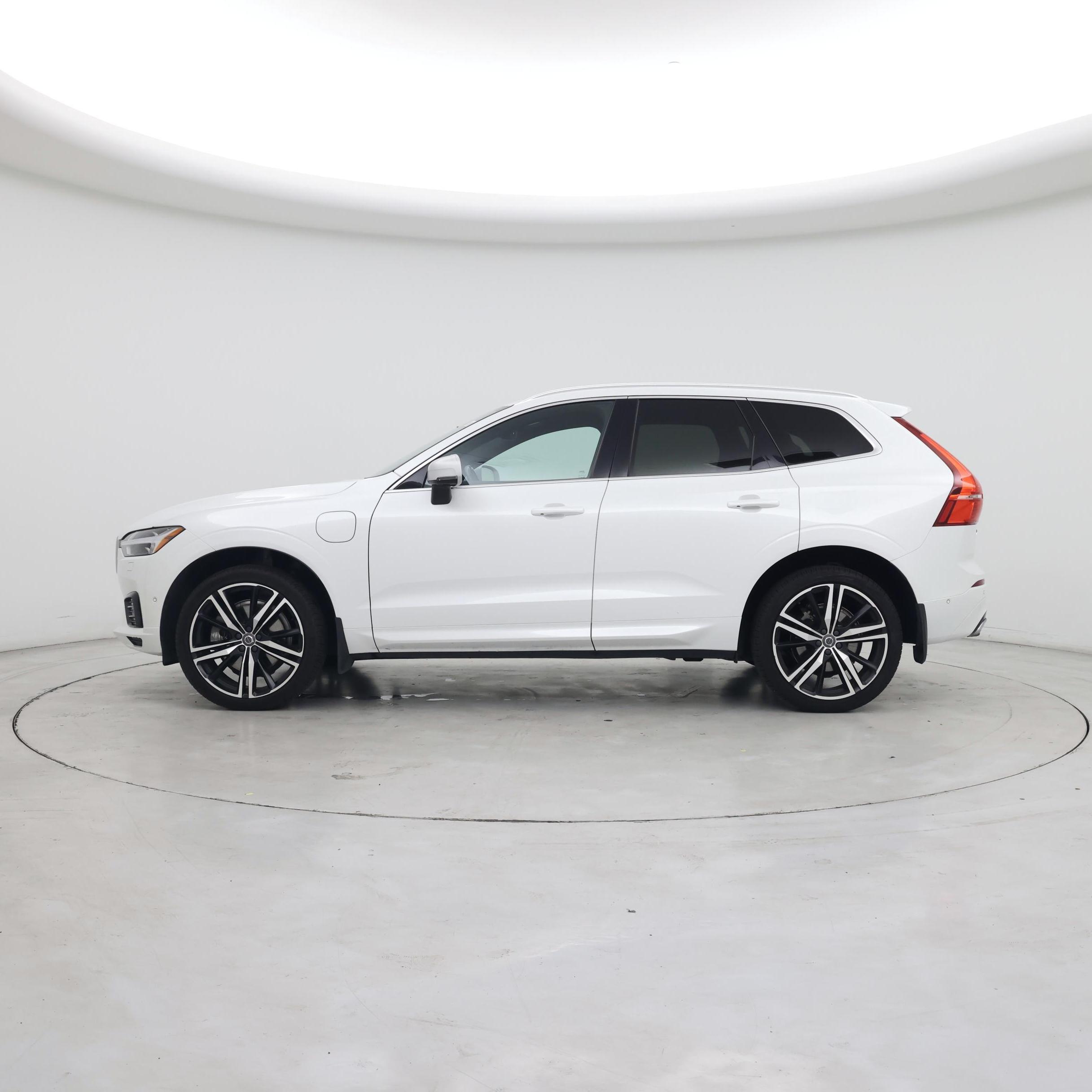 Thumbnail: 2019 Volvo XC60 - 3
