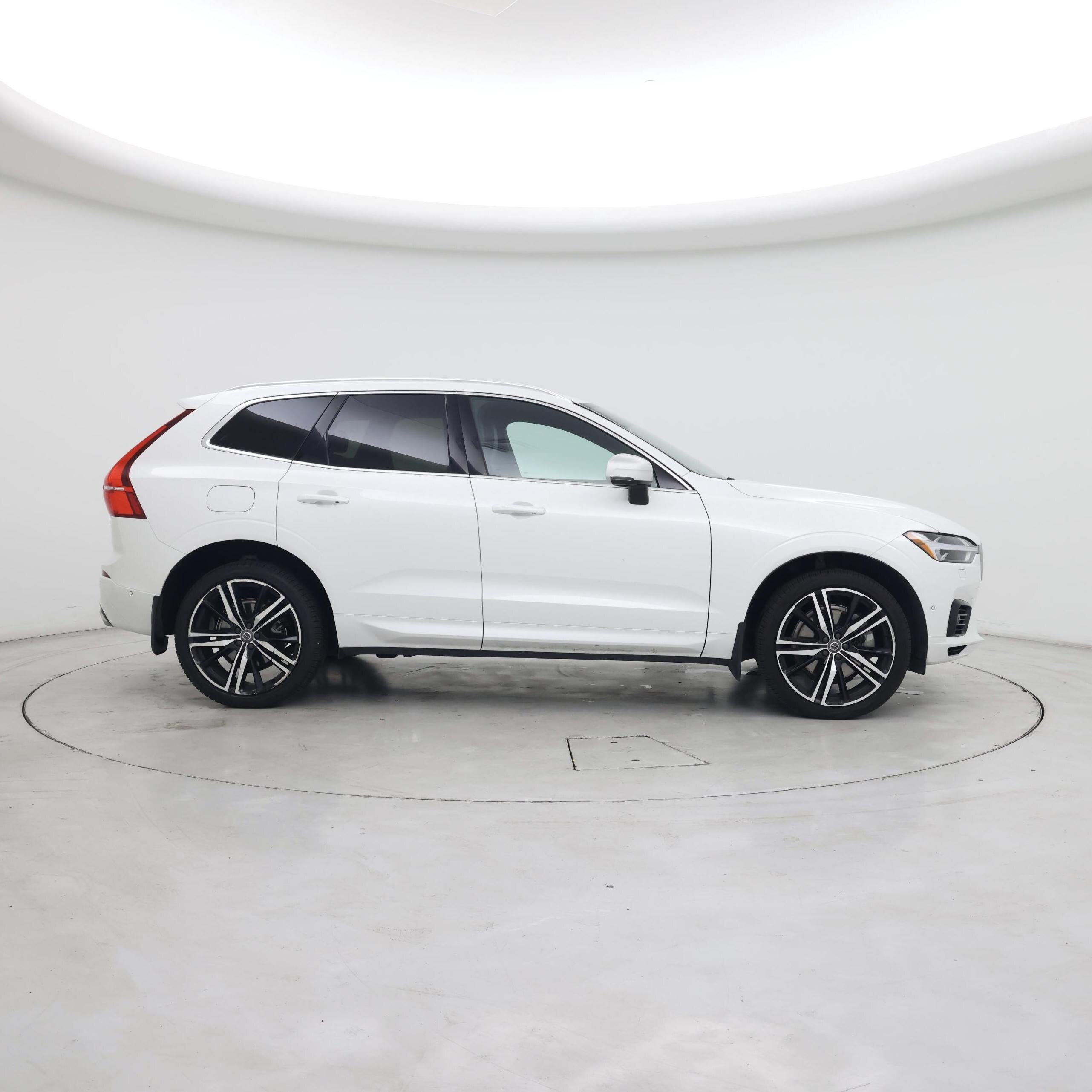 Thumbnail: 2019 Volvo XC60 - 7
