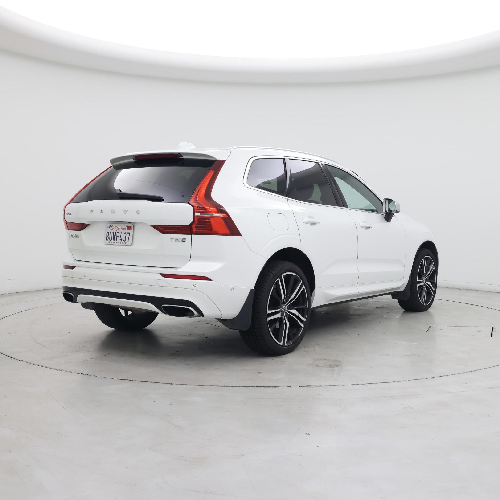 Thumbnail: 2019 Volvo XC60 - 8