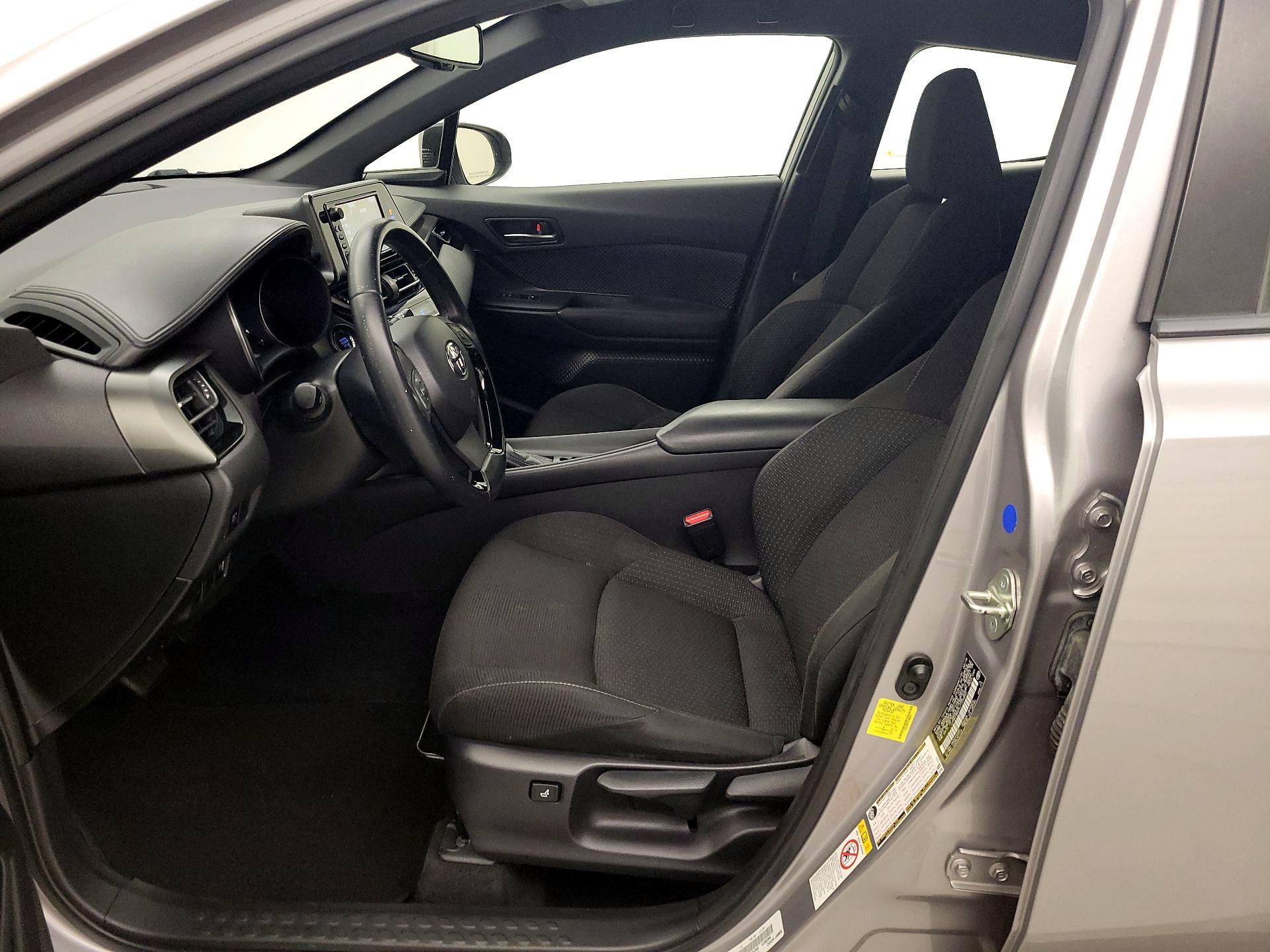 Thumbnail: 2018 Toyota C-HR - 11