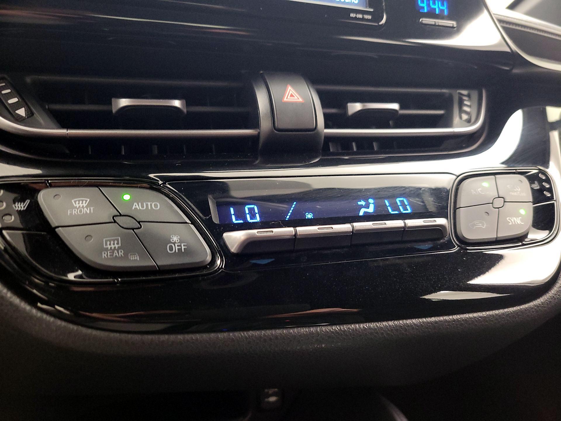 Thumbnail: 2018 Toyota C-HR - 16