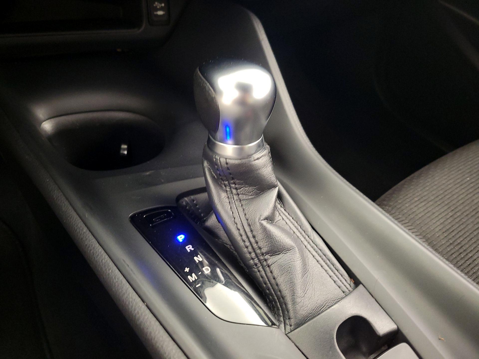 Thumbnail: 2018 Toyota C-HR - 17