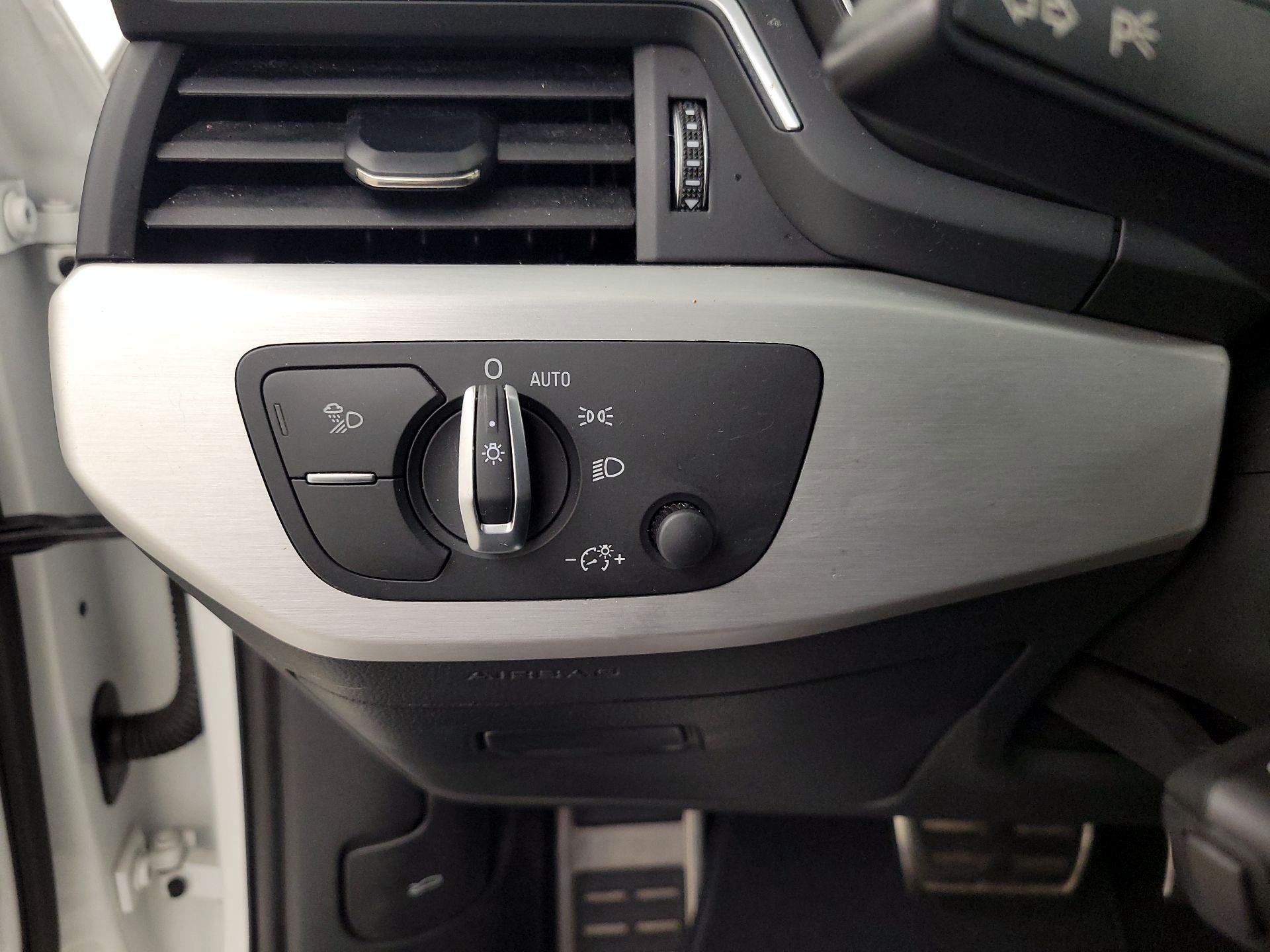 Thumbnail: 2020 Audi S4 - 13