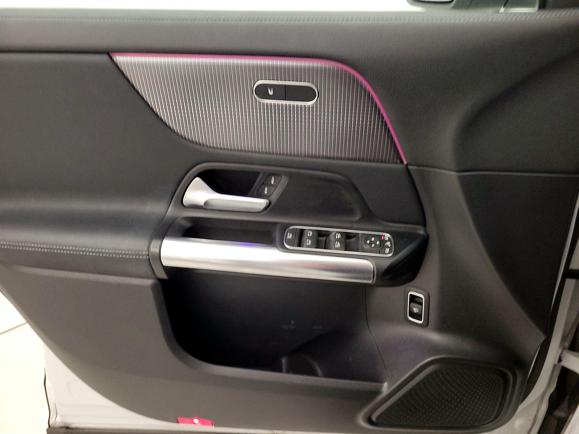 Thumbnail: 2022 Mercedes-Benz GLA - 12