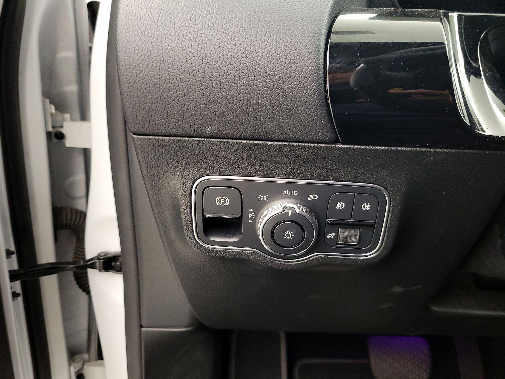 Thumbnail: 2022 Mercedes-Benz GLA - 13