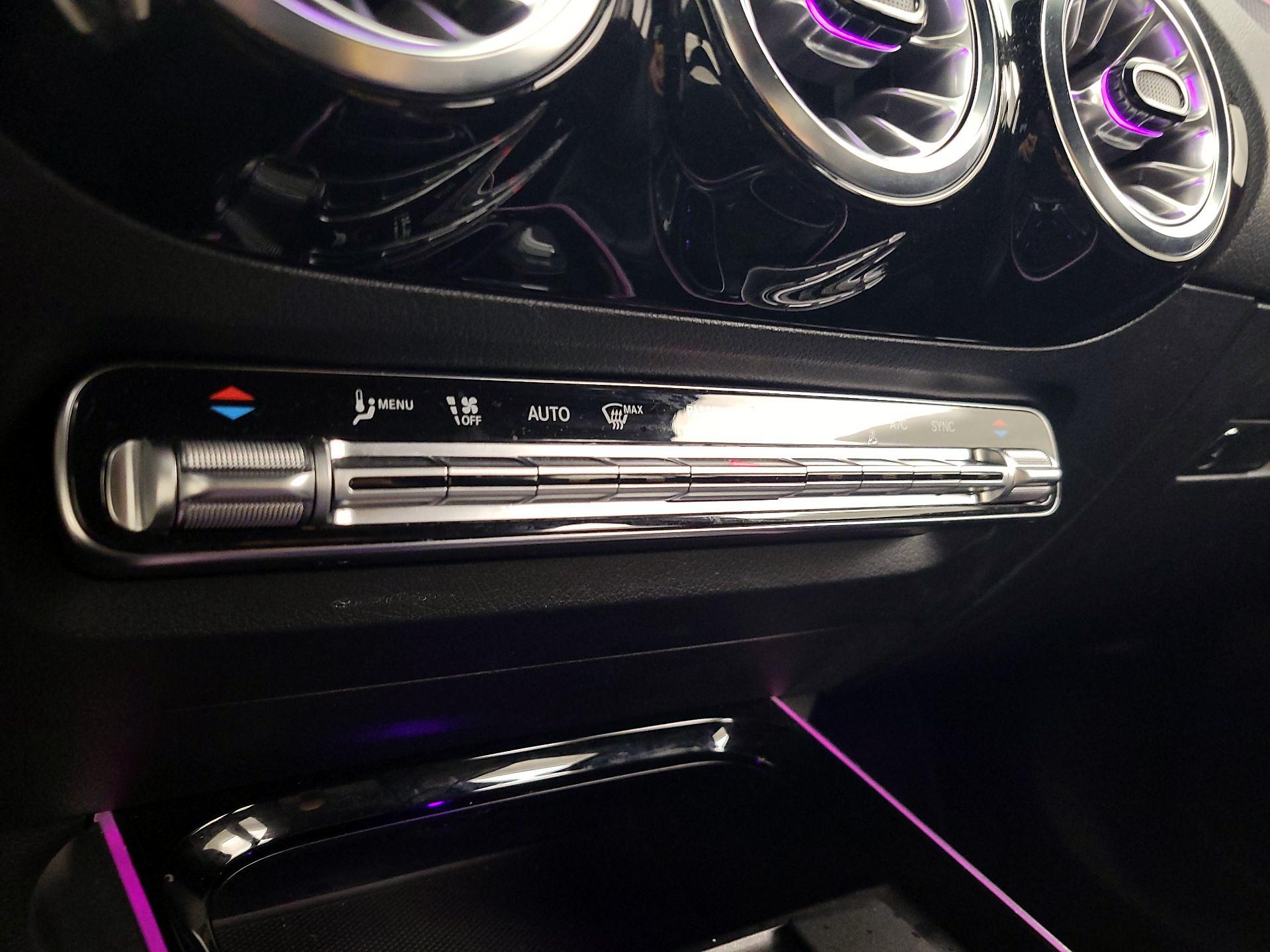 Thumbnail: 2022 Mercedes-Benz GLA - 16