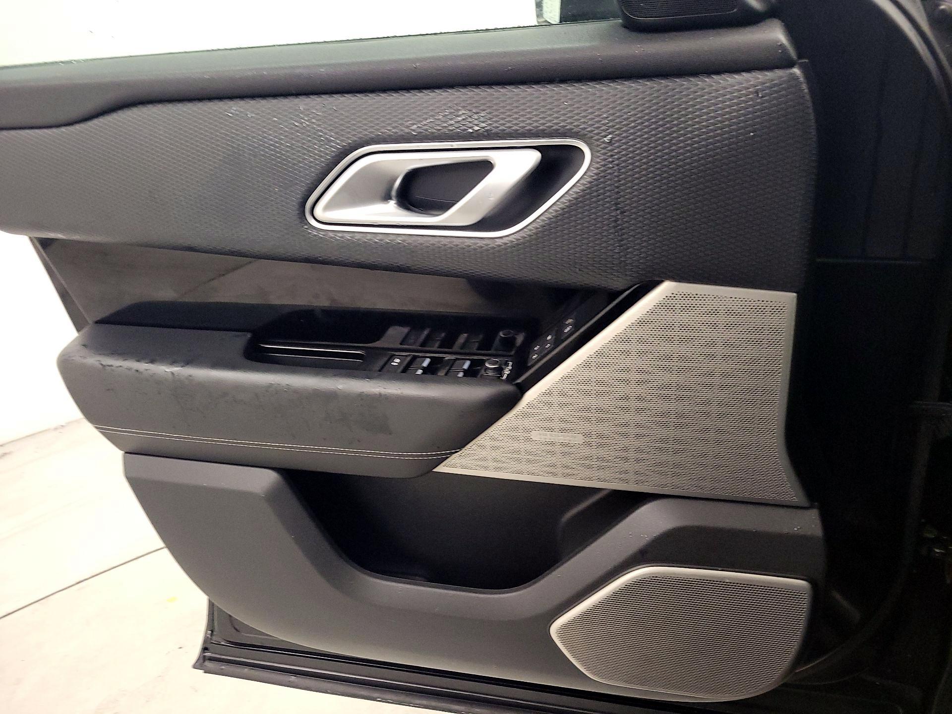 Thumbnail: 2019 Land Rover Range Rover Velar - 12