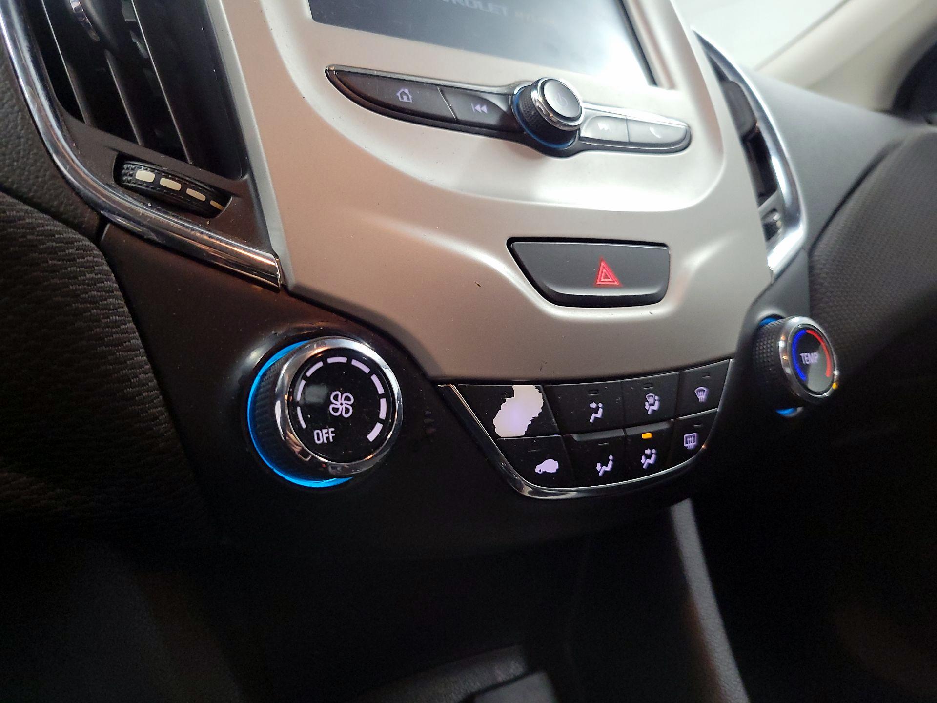 Thumbnail: 2017 Chevrolet Cruze - 16