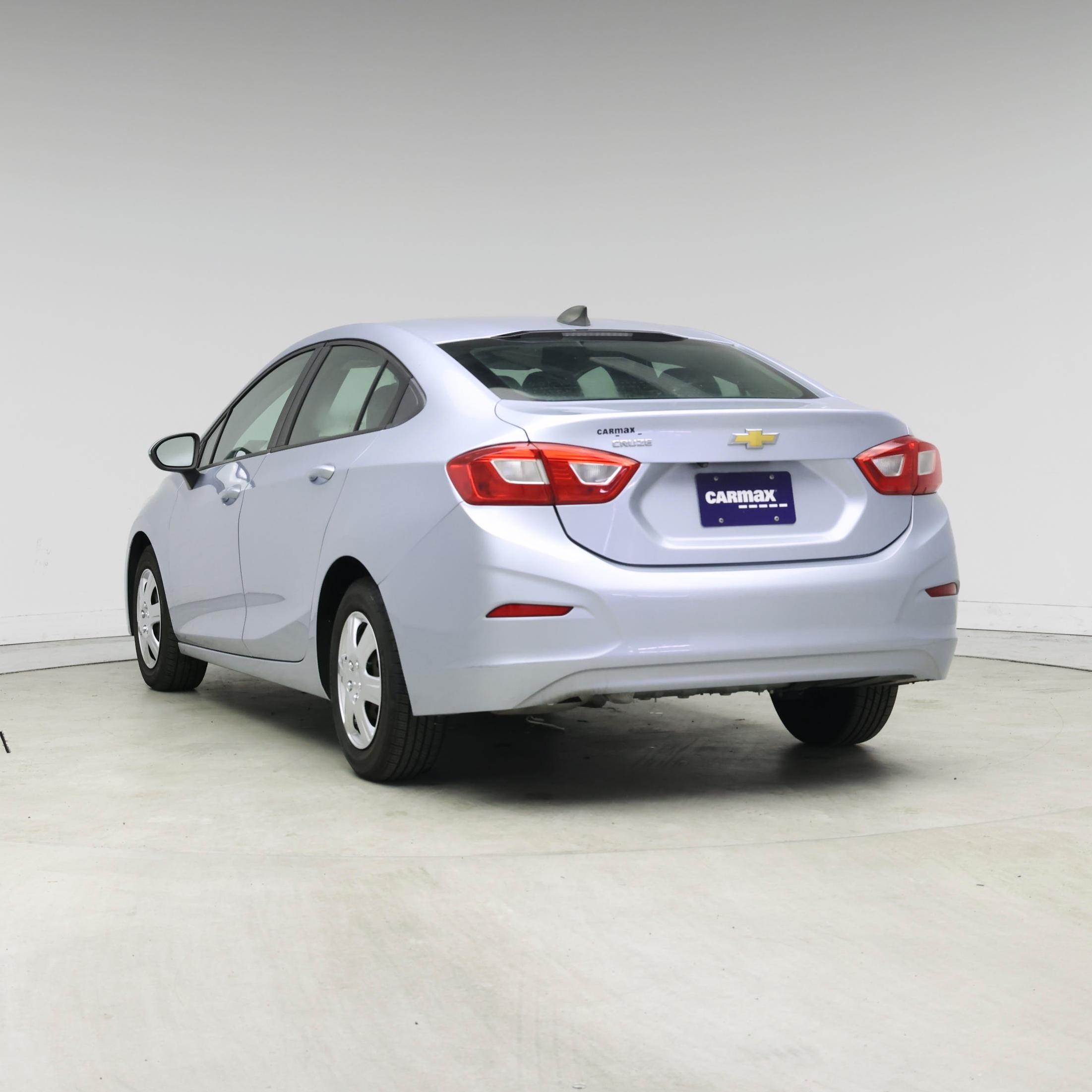 Thumbnail: 2017 Chevrolet Cruze - 2