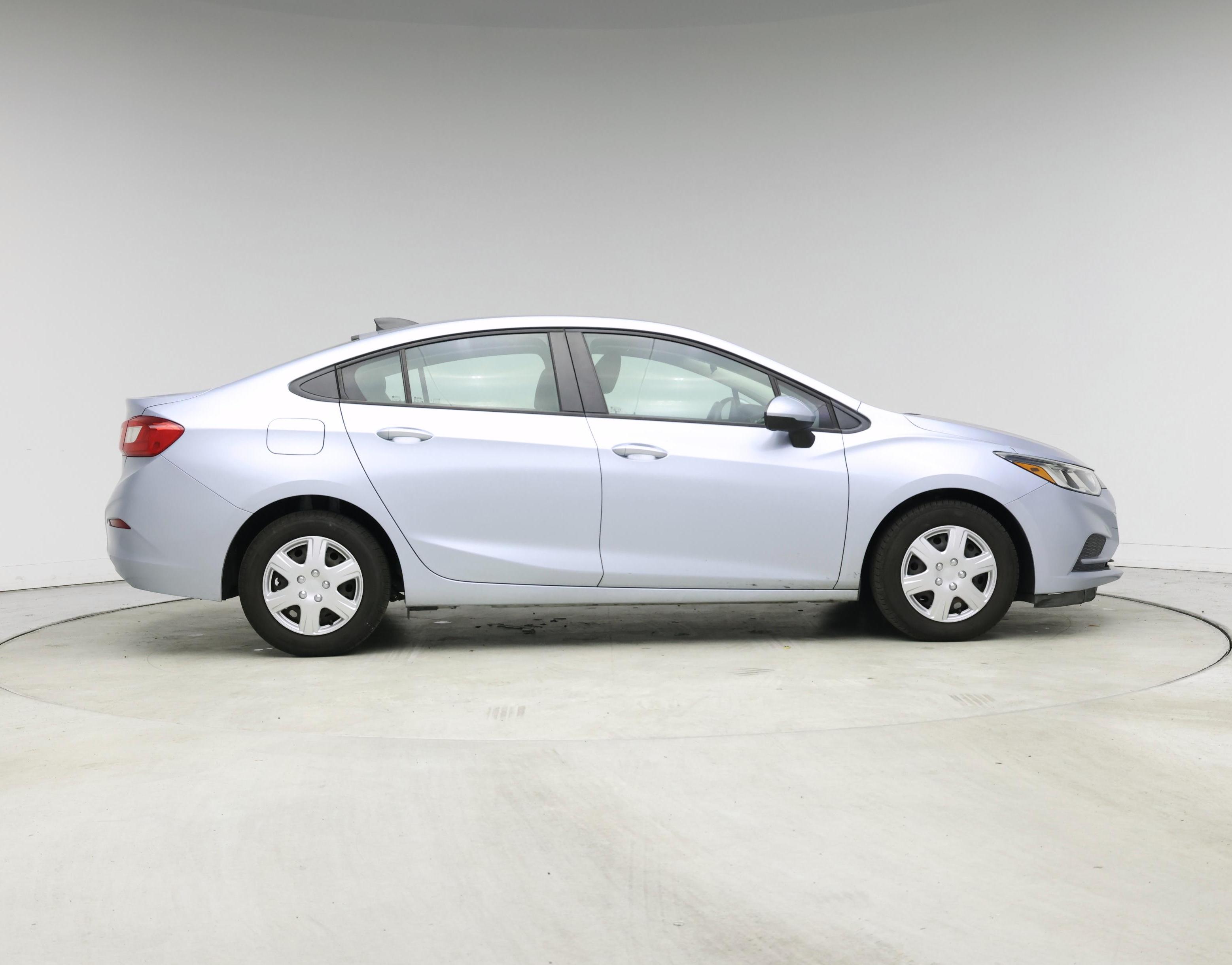 Thumbnail: 2017 Chevrolet Cruze - 7