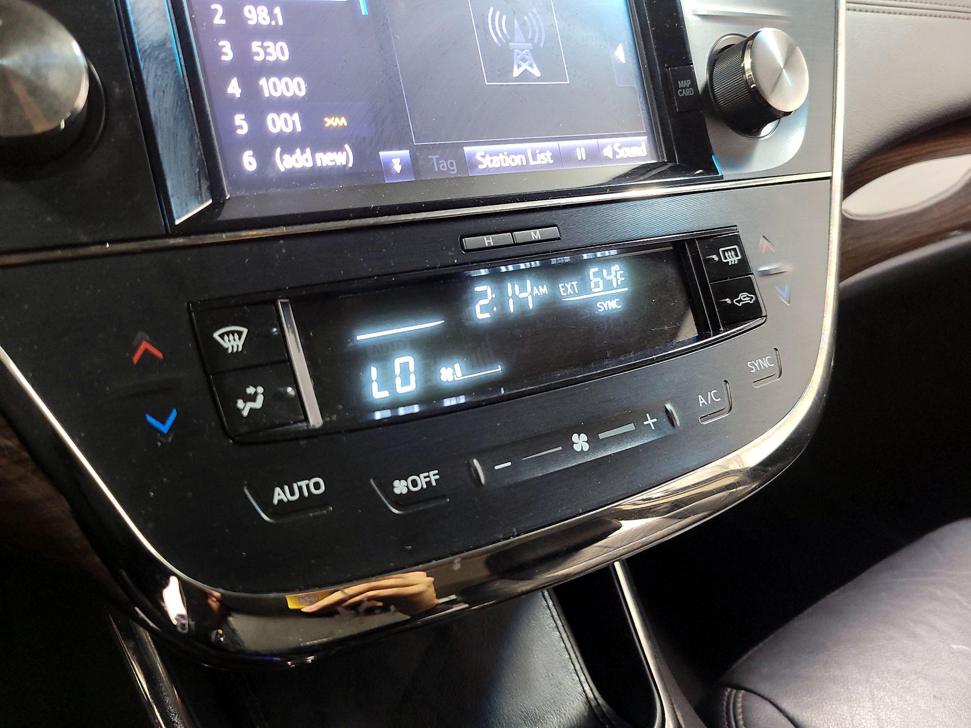 Thumbnail: 2015 Toyota Avalon - 15