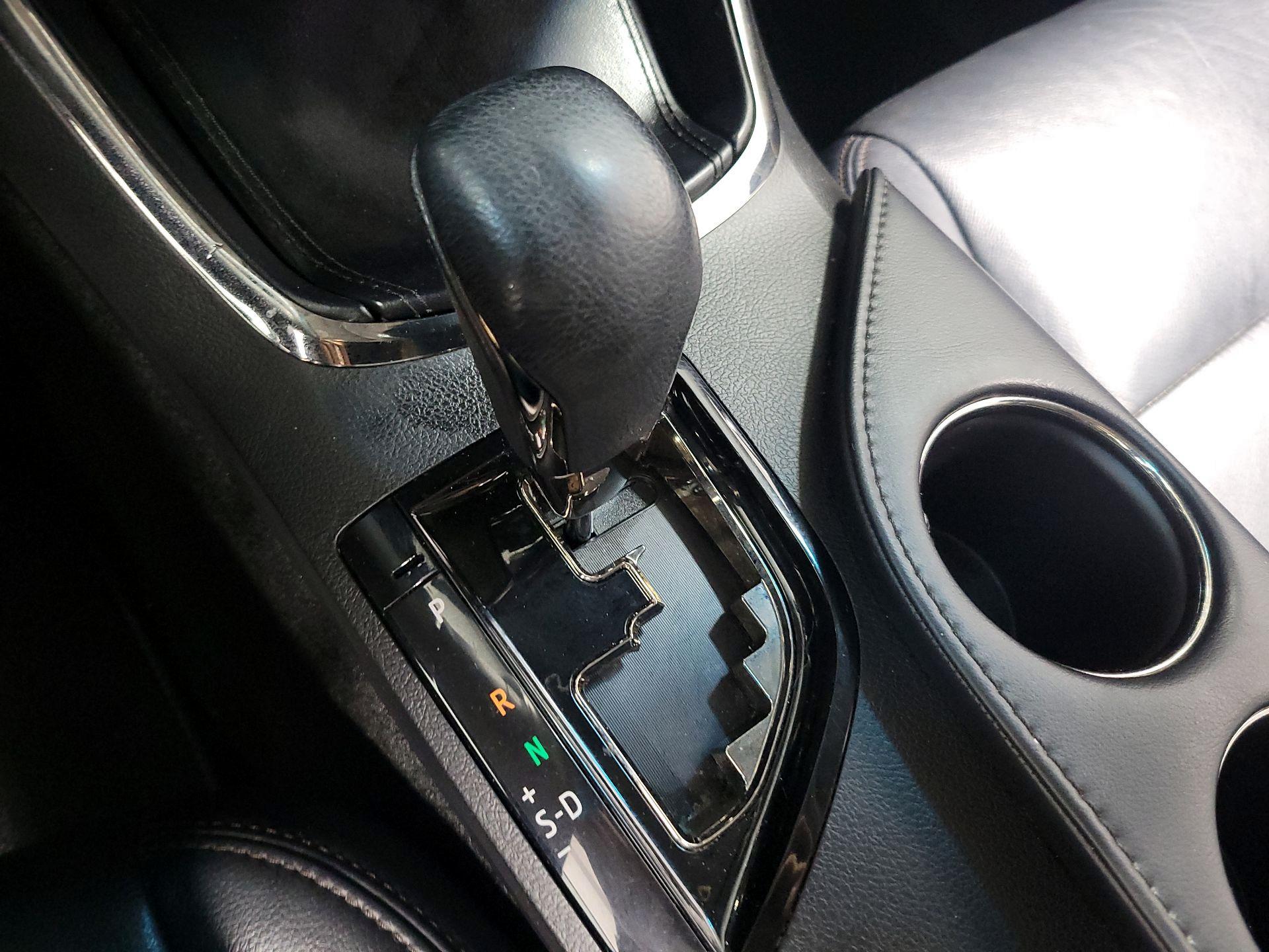 Thumbnail: 2015 Toyota Avalon - 16