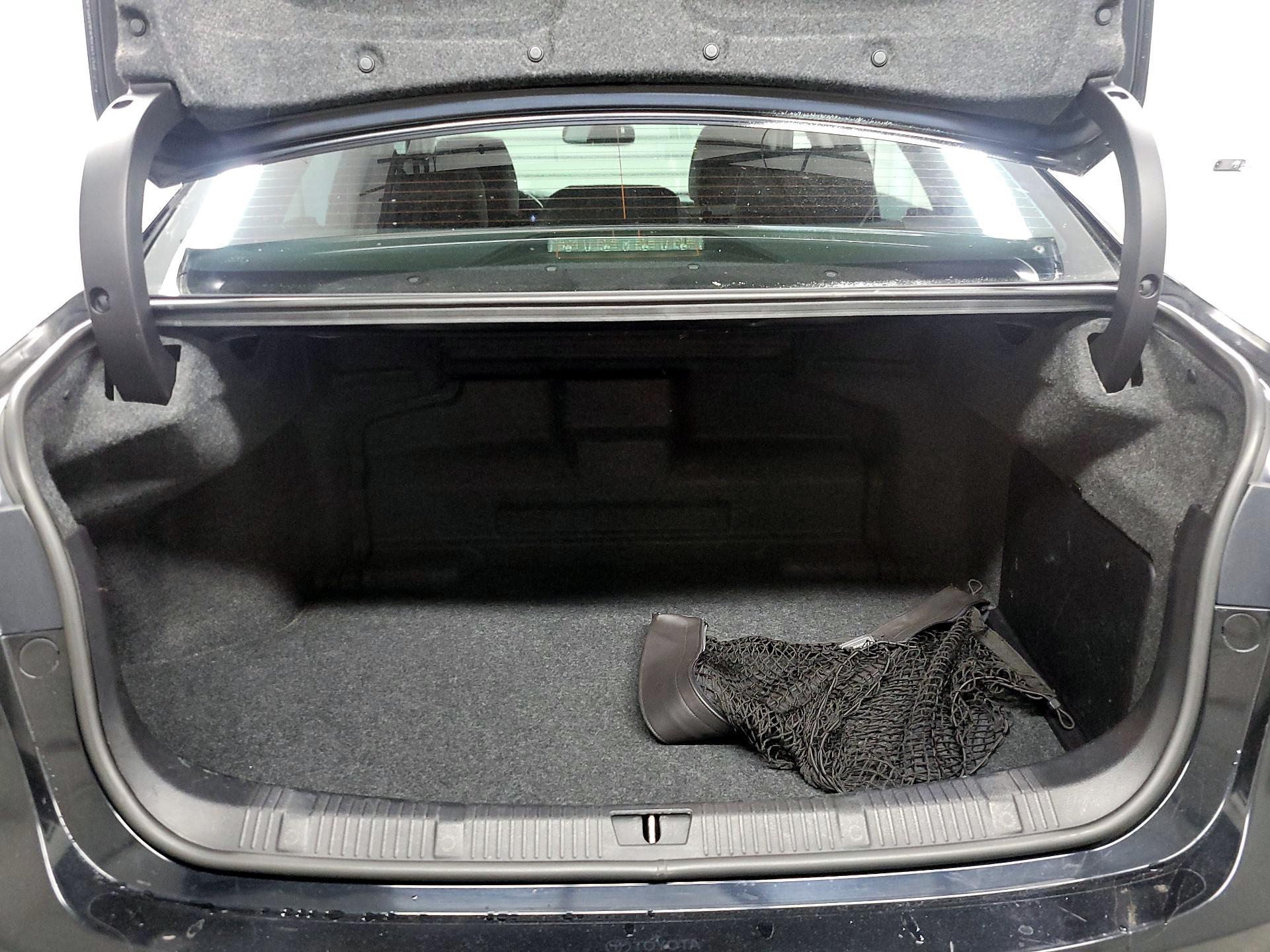 Thumbnail: 2015 Toyota Avalon - 18