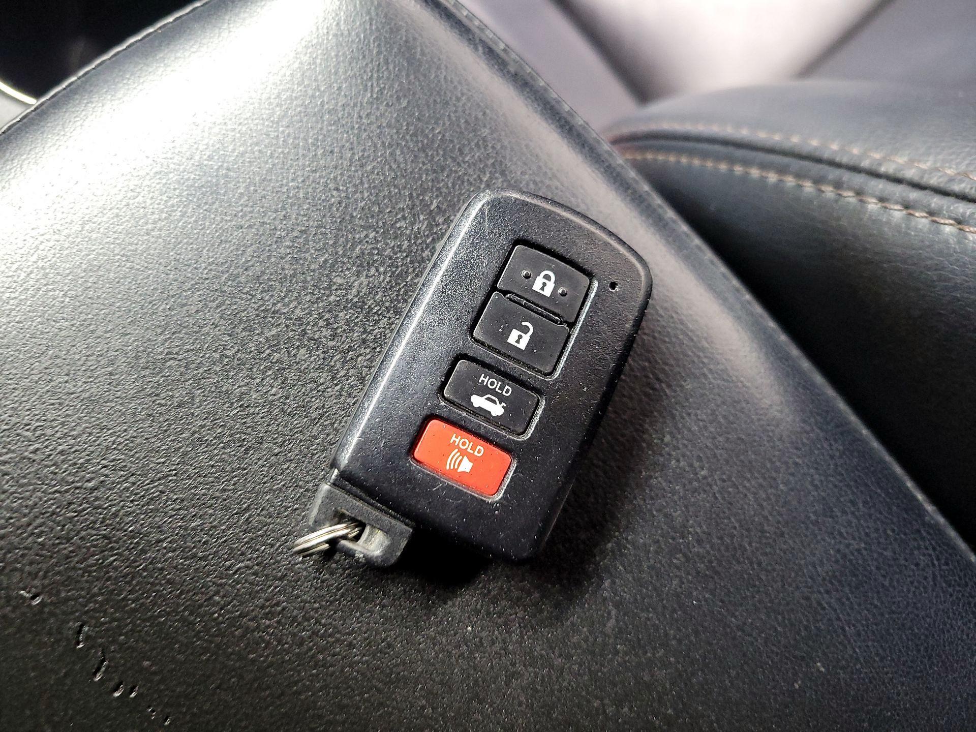 Thumbnail: 2015 Toyota Avalon - 20