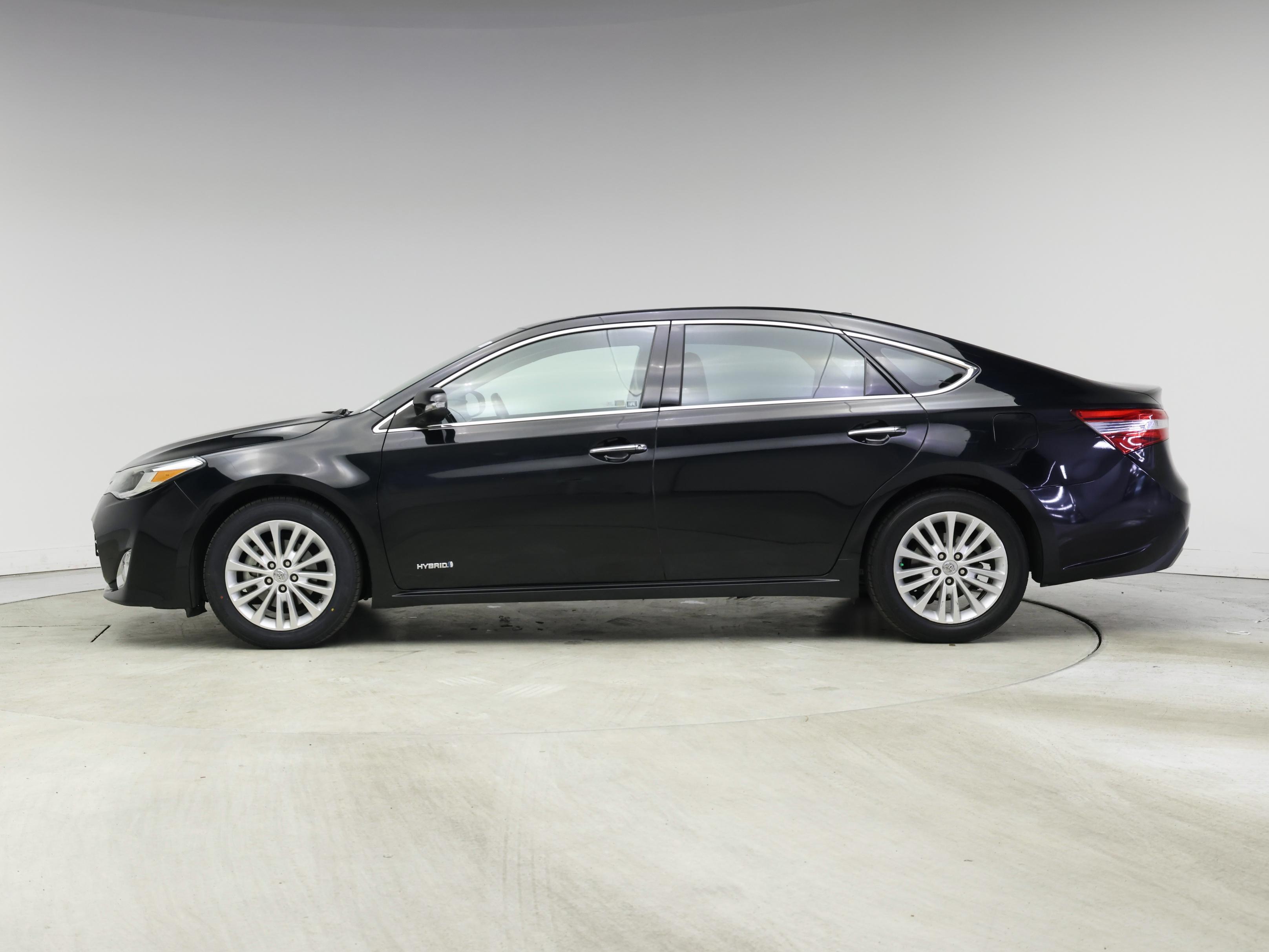Thumbnail: 2015 Toyota Avalon - 3