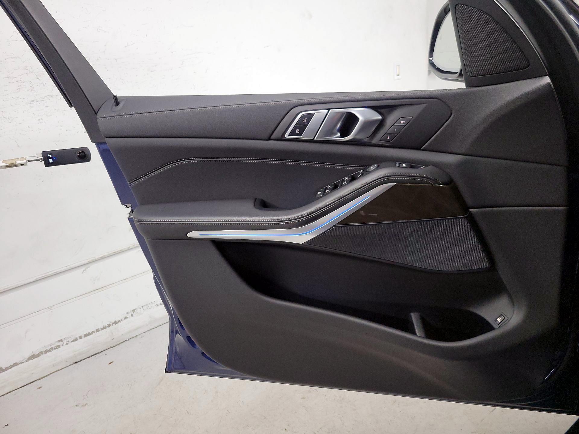 Thumbnail: 2022 BMW X5 - 12