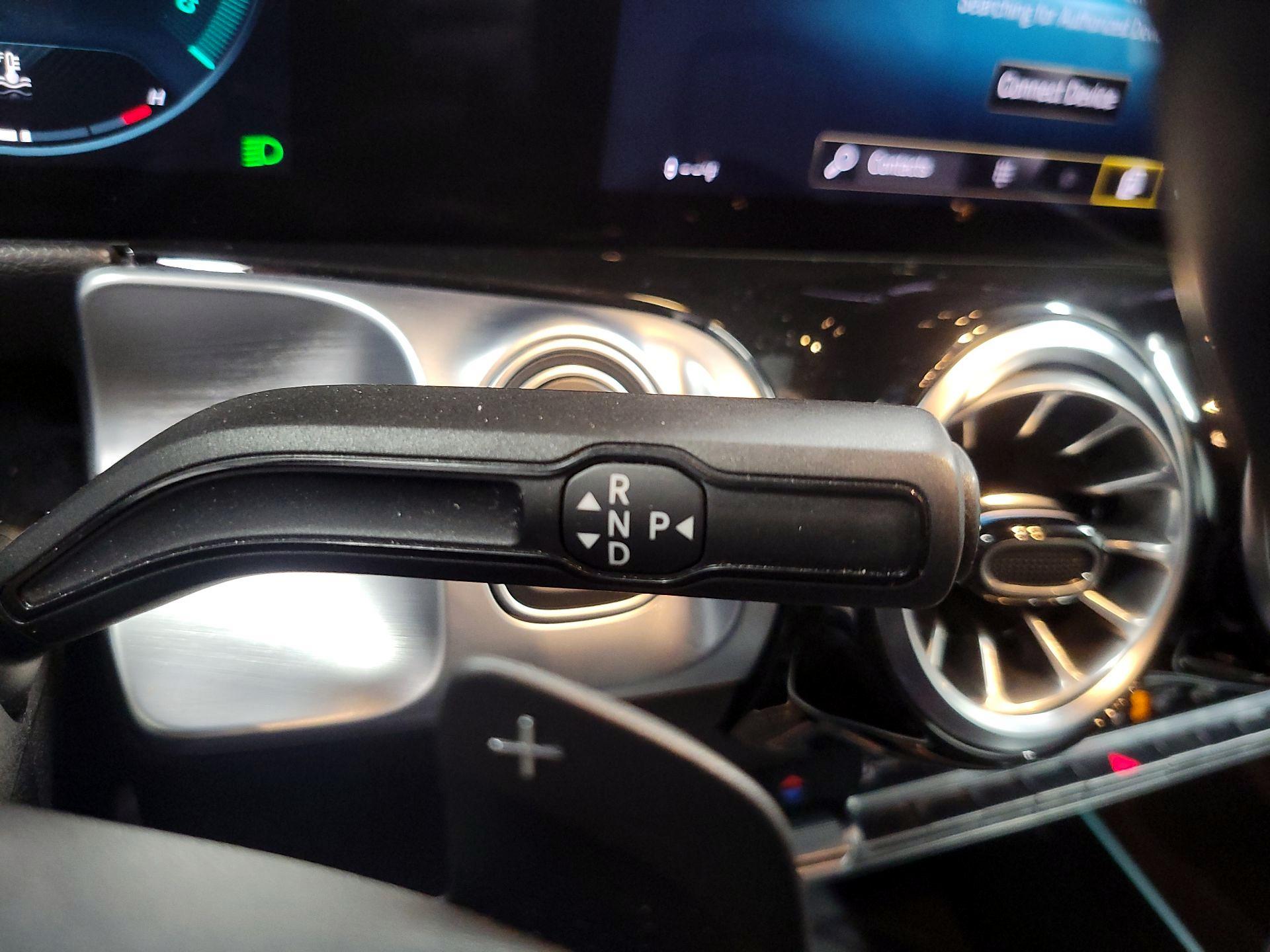 Thumbnail: 2022 Mercedes-Benz GLB - 17