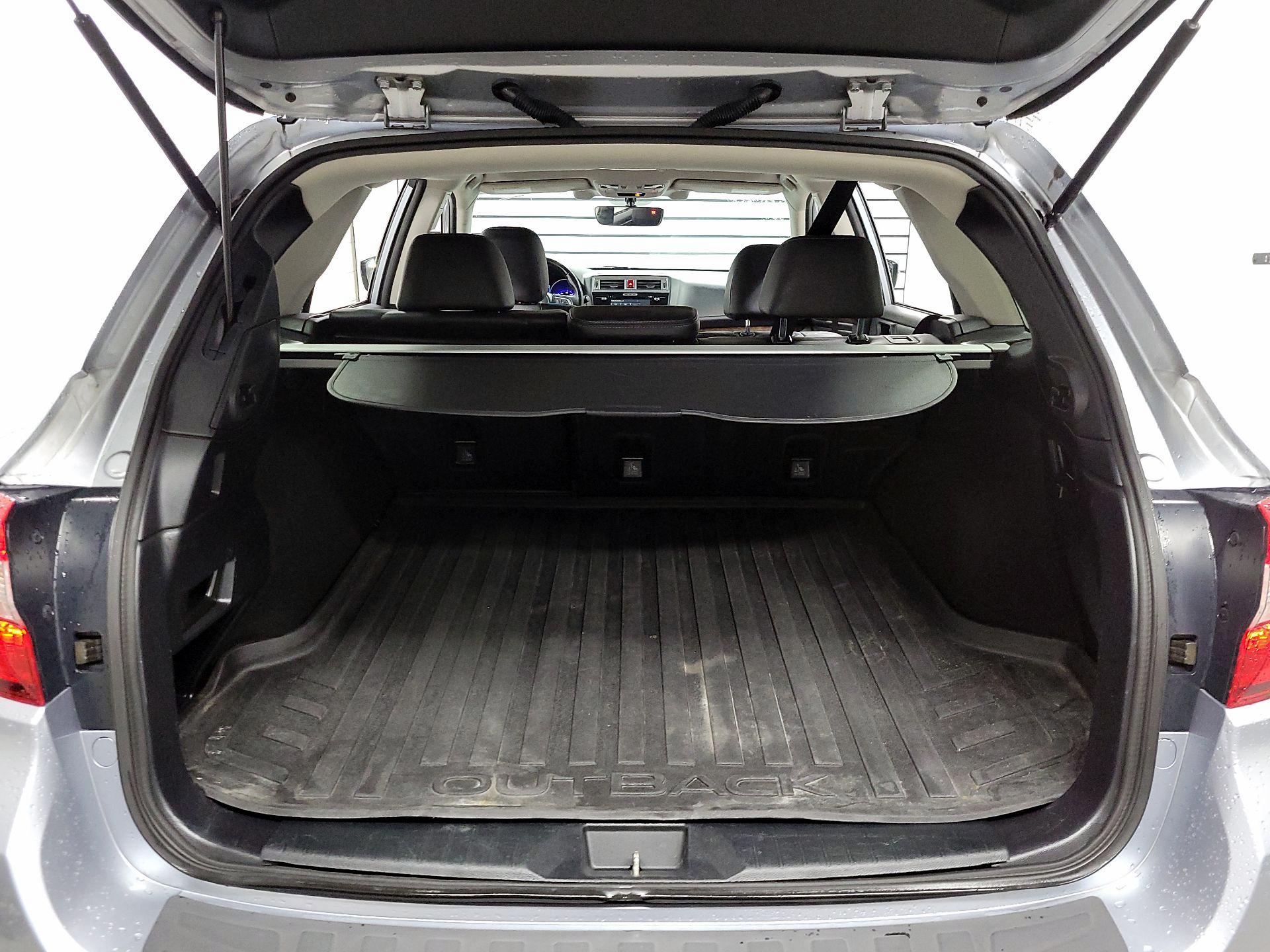 Thumbnail: 2017 Subaru Outback - 18