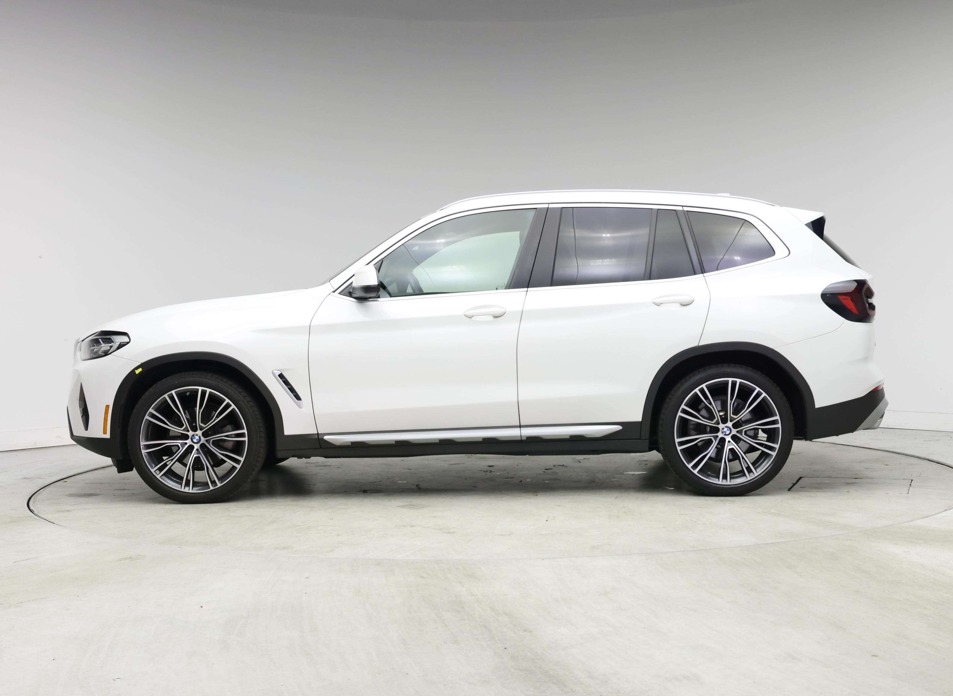 Thumbnail: 2022 BMW X3 - 3