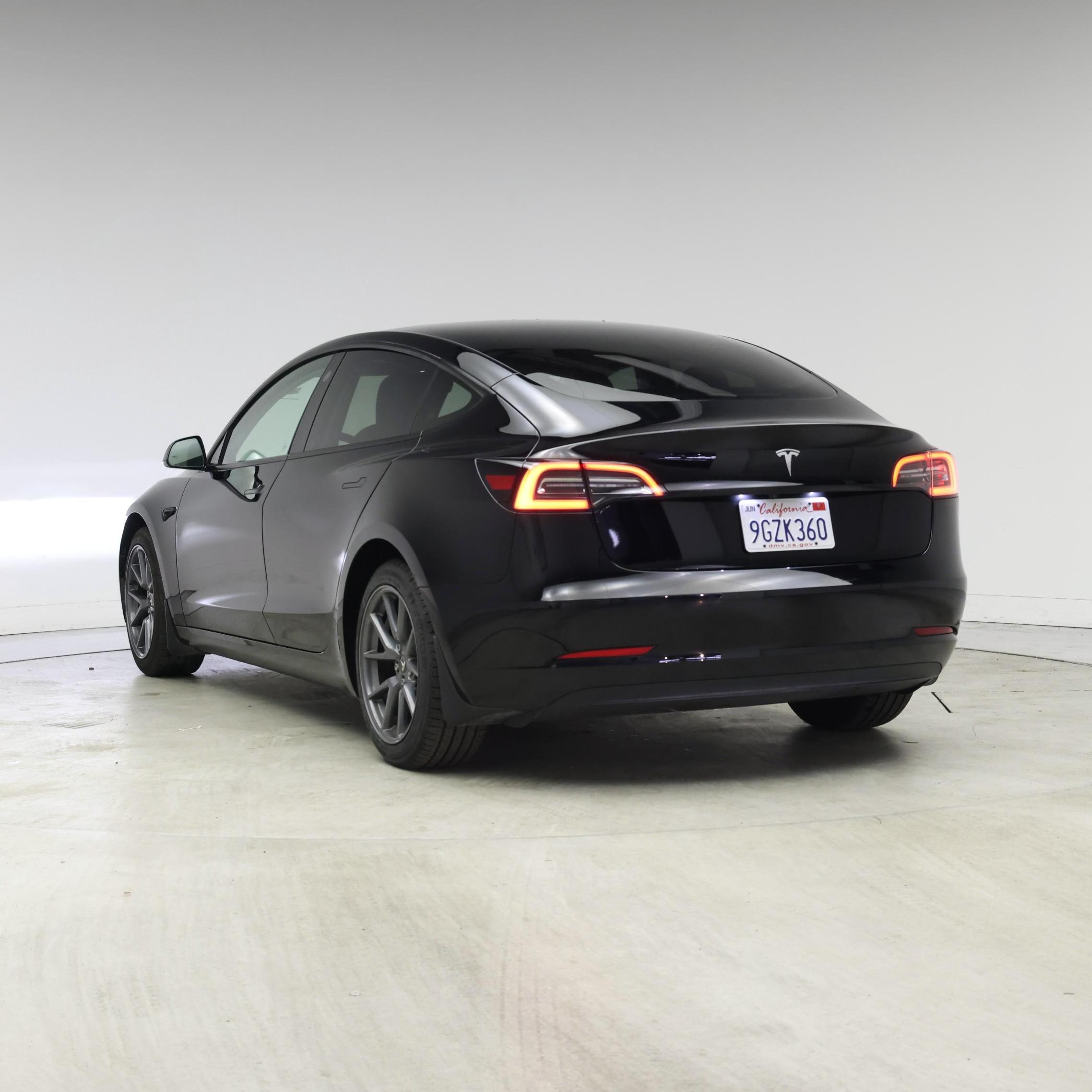 Thumbnail: 2023 Tesla Model 3 - 2