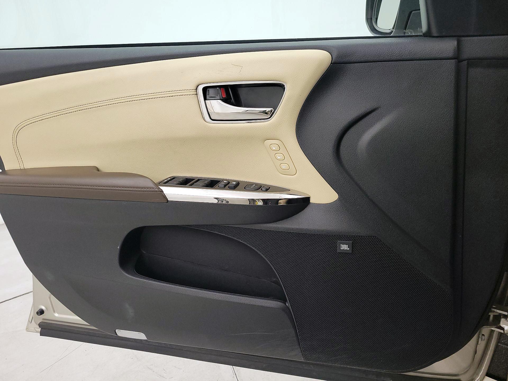 Thumbnail: 2015 Toyota Avalon - 12