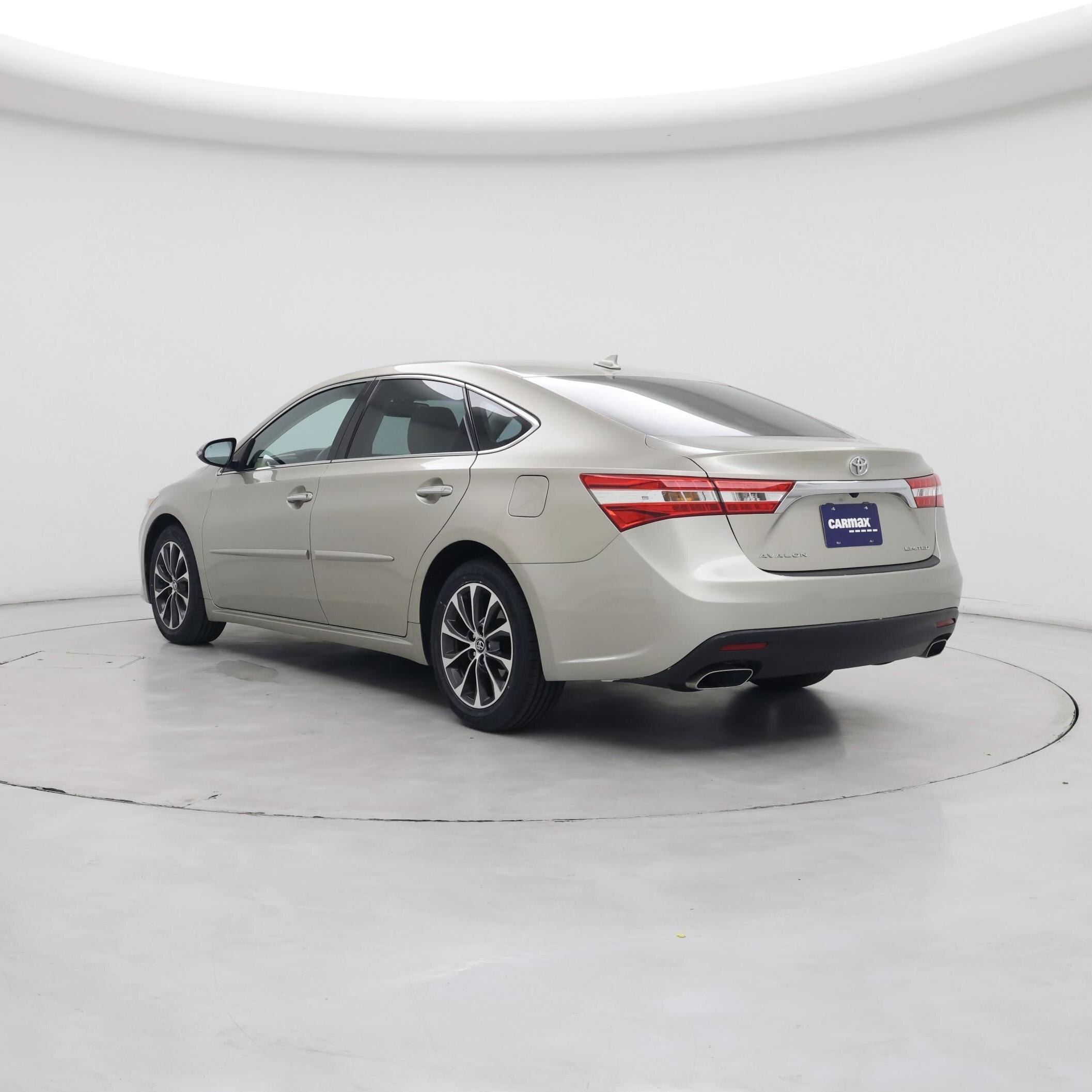 Thumbnail: 2015 Toyota Avalon - 2